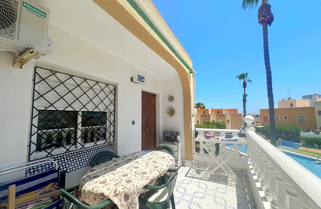 Sprzedaż - Apartament / Mieszkanie -
La Mata