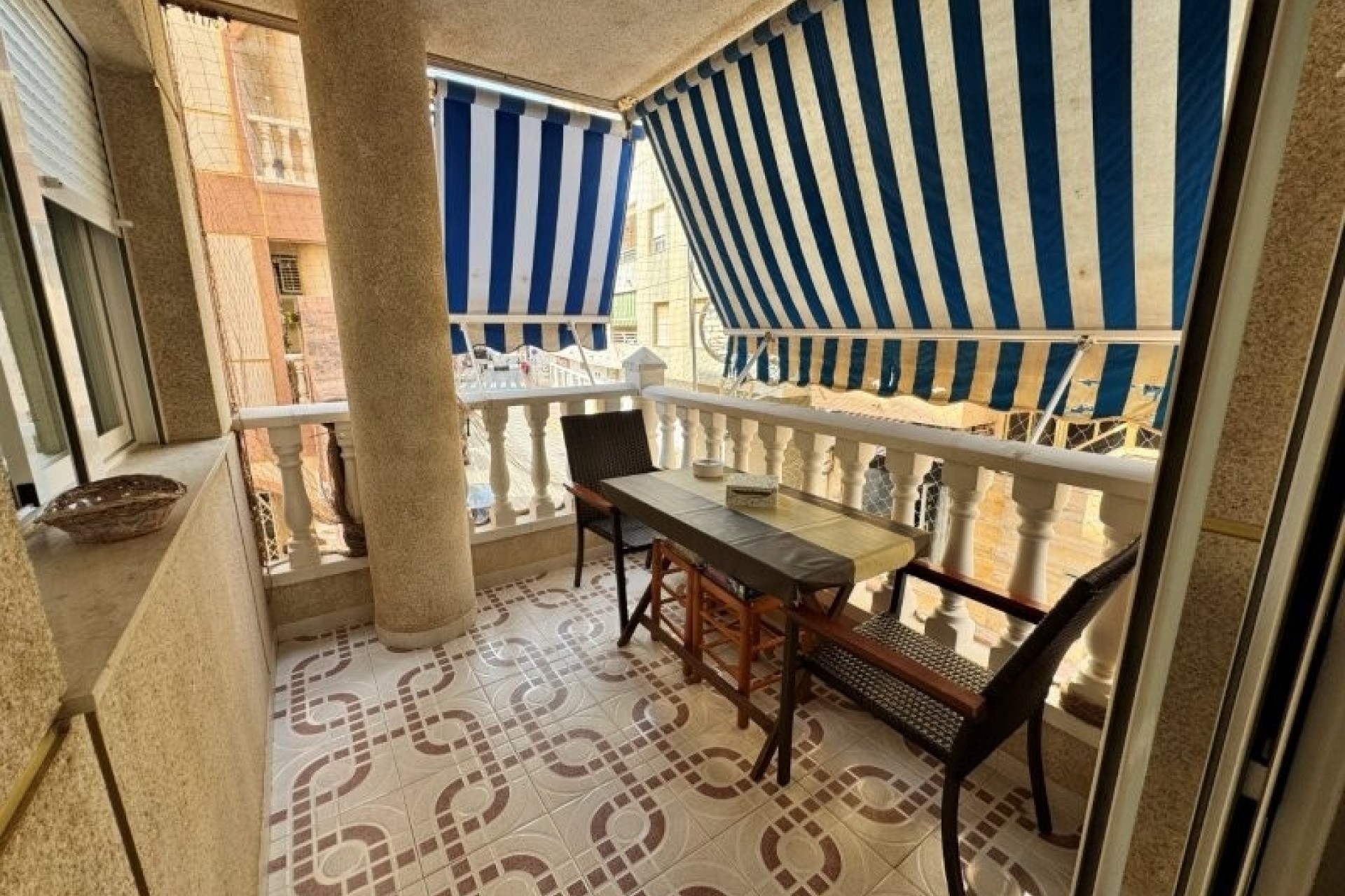 Sprzedaż - Apartament / Mieszkanie -
La Mata