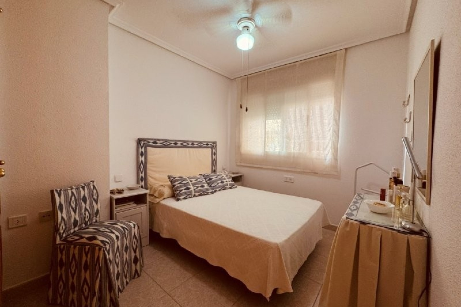 Sprzedaż - Apartament / Mieszkanie -
La Mata