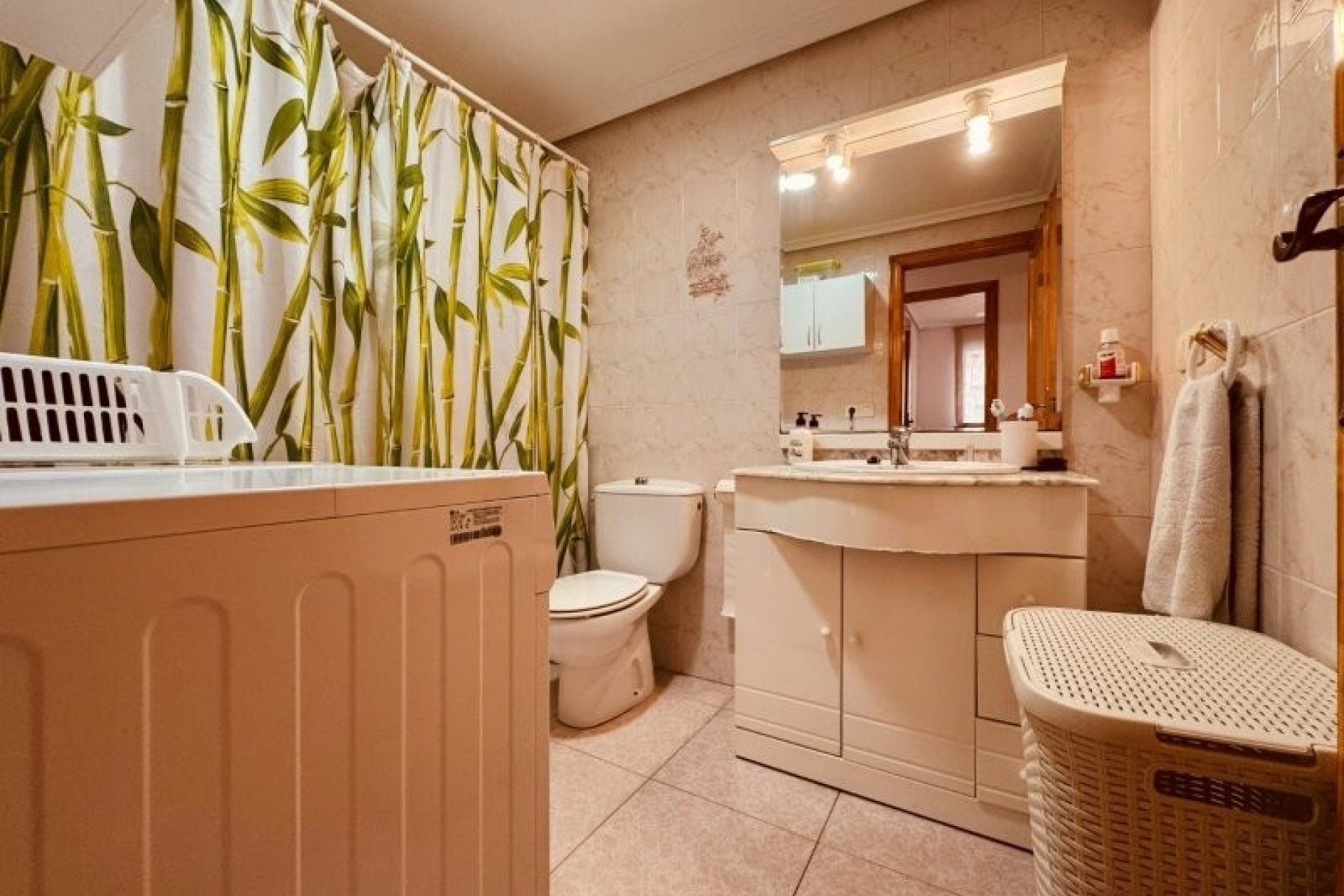 Sprzedaż - Apartament / Mieszkanie -
La Mata