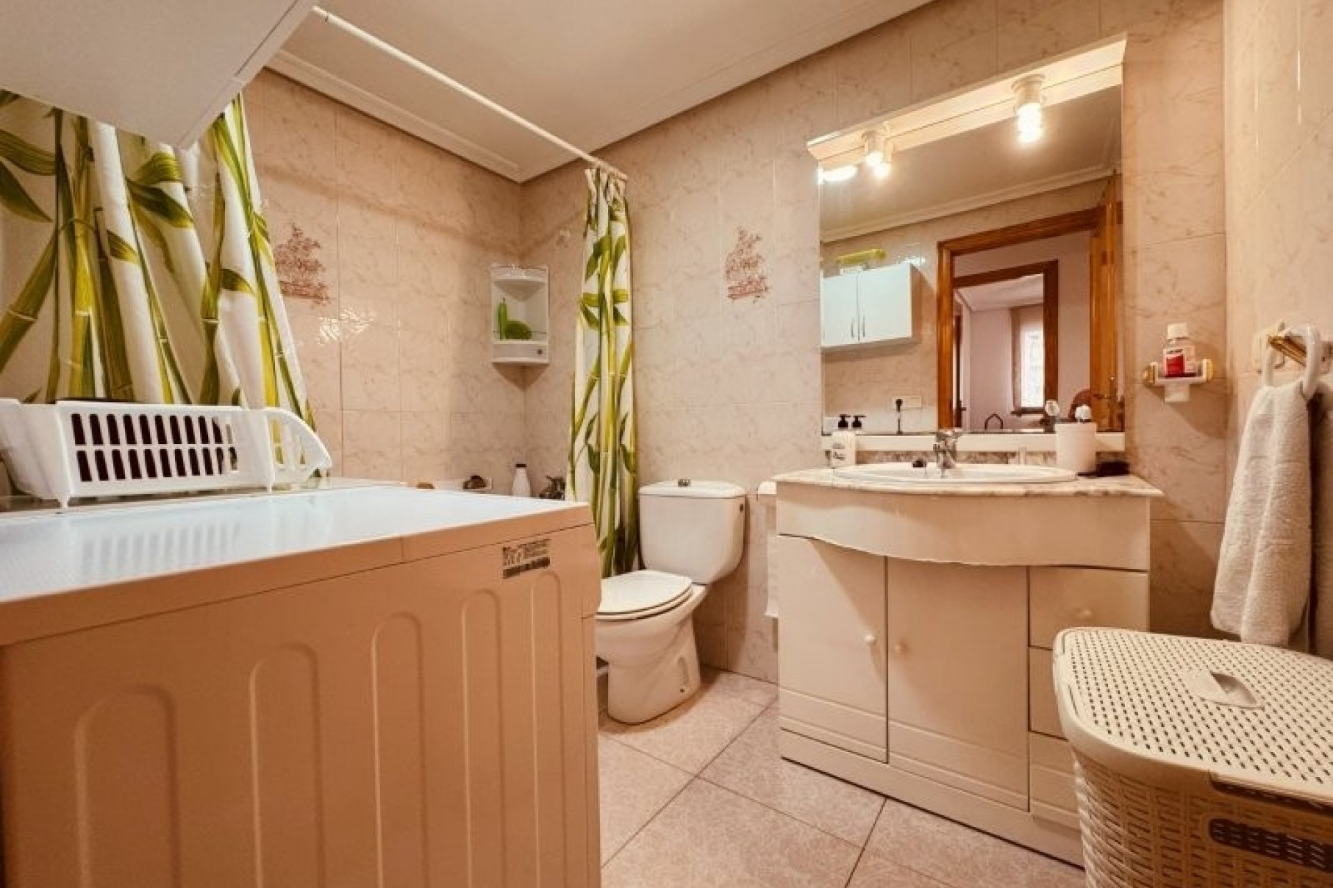 Sprzedaż - Apartament / Mieszkanie -
La Mata