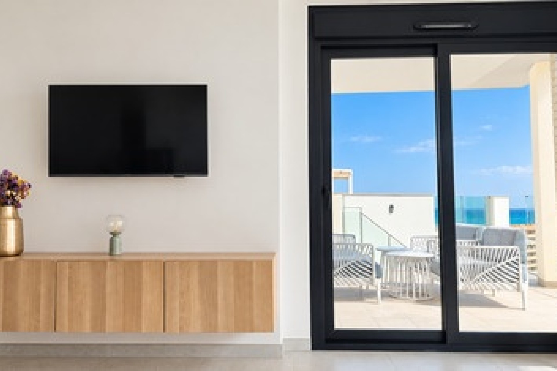 Sprzedaż - Apartament / Mieszkanie -
La Mata