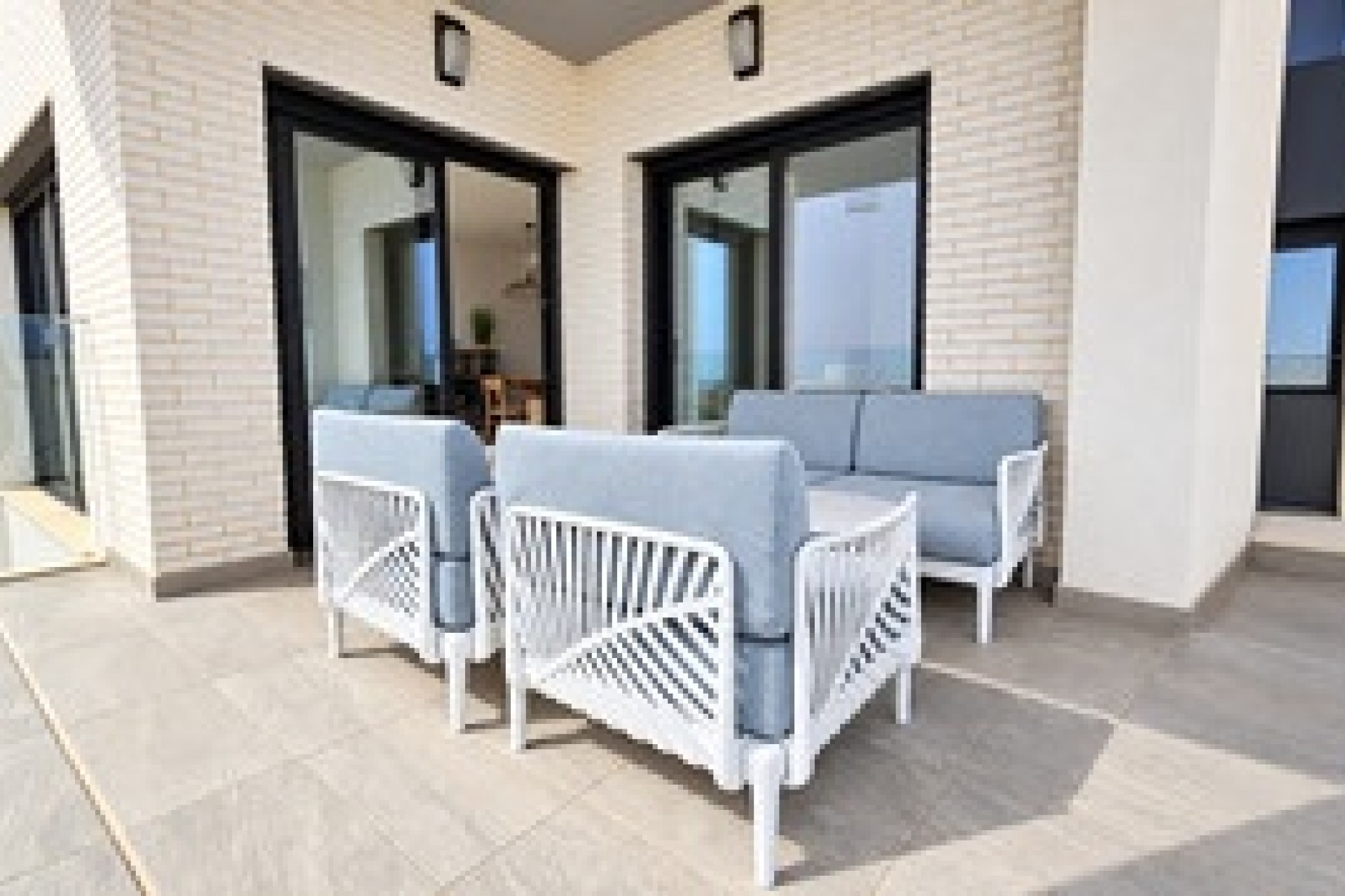 Sprzedaż - Apartament / Mieszkanie -
La Mata
