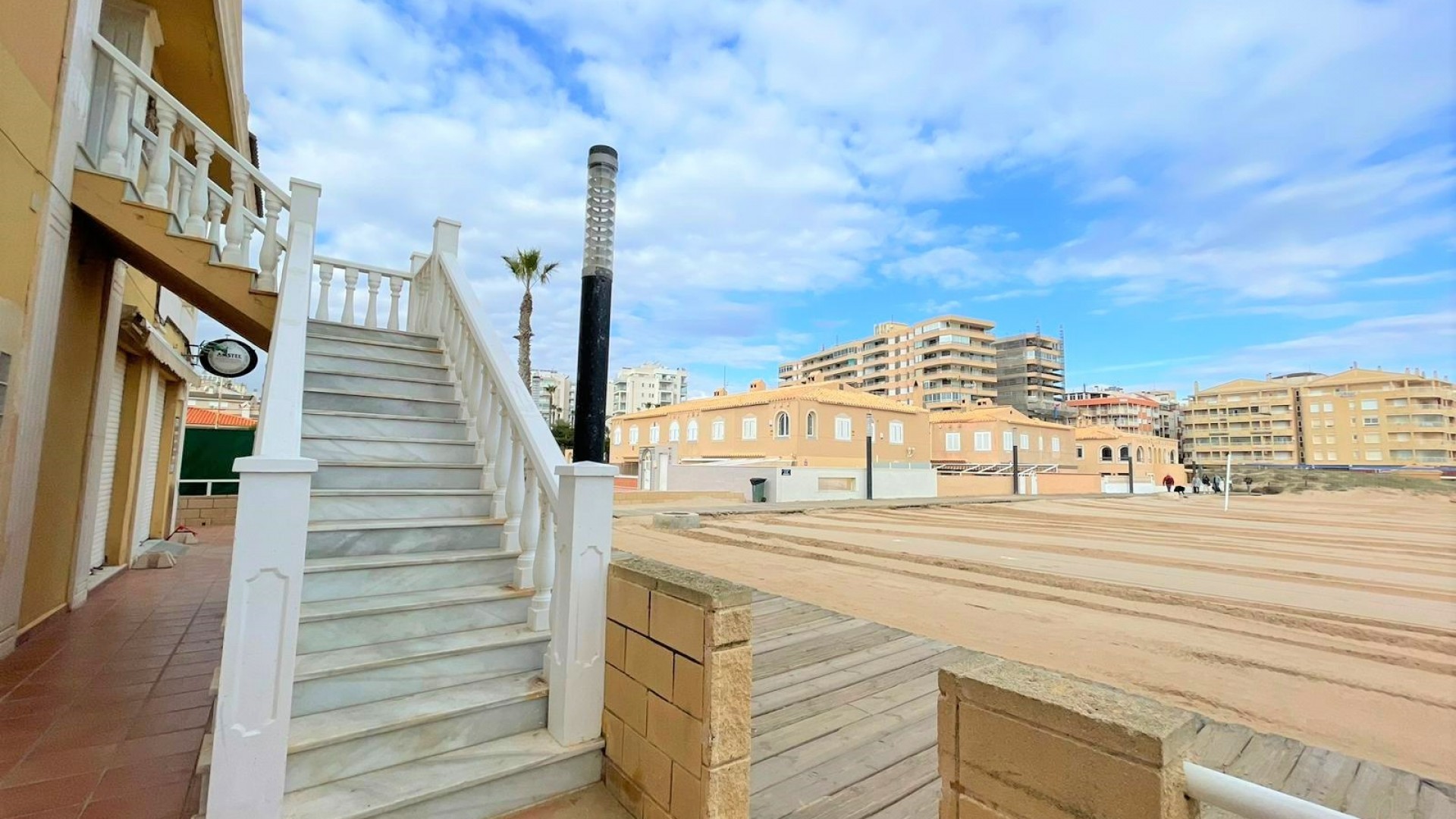 Sprzedaż - Apartament mieszkanie -
La Mata