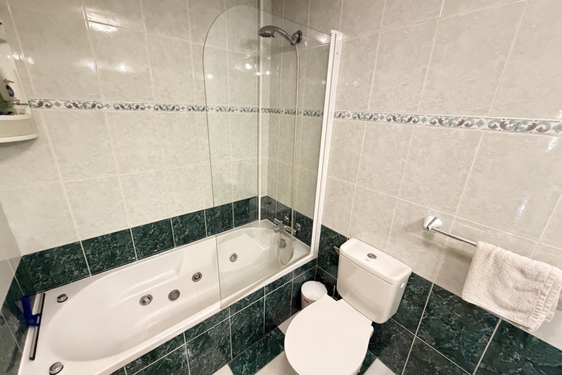 Sprzedaż - Apartament / Mieszkanie -
La Zenia