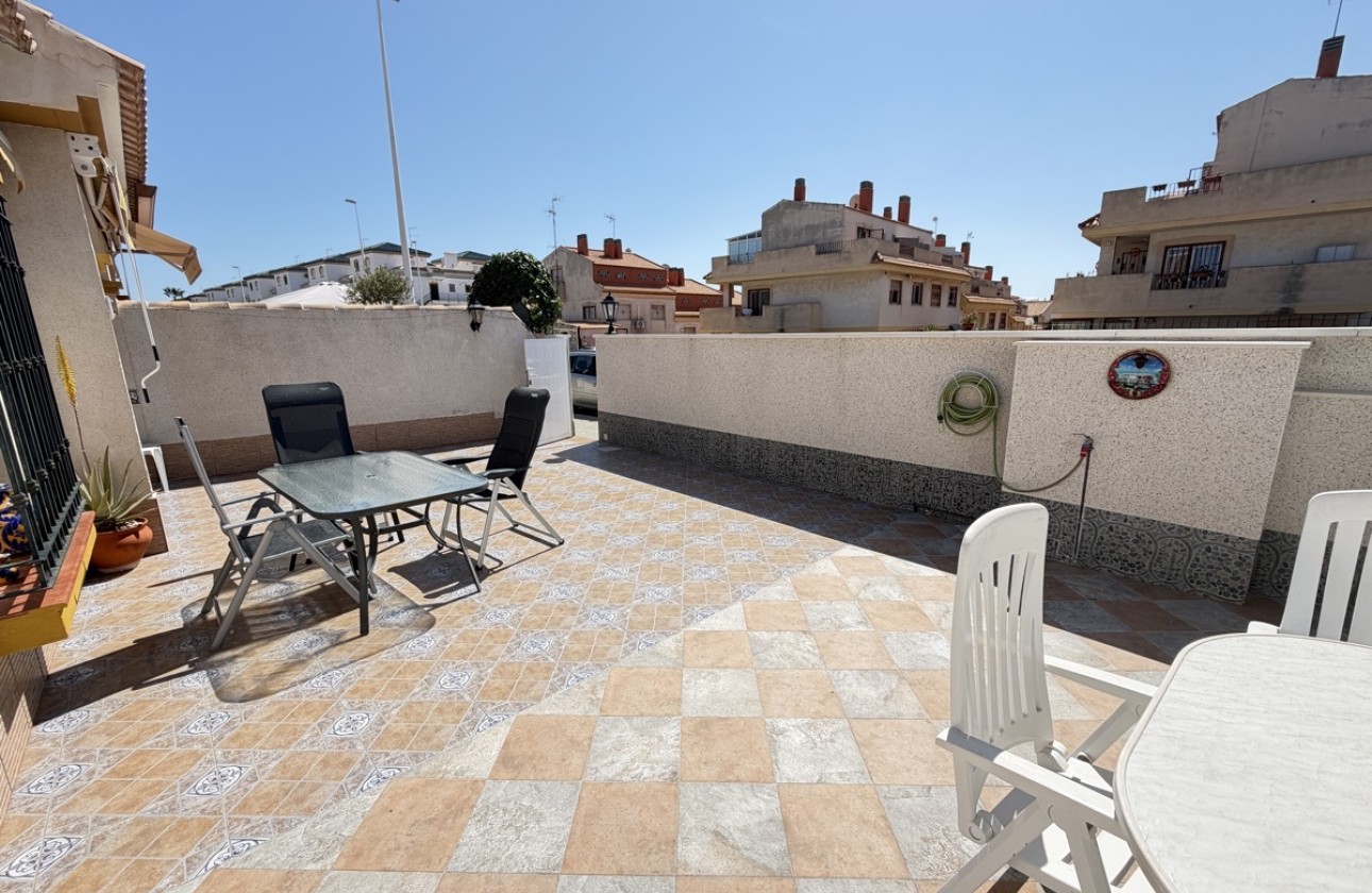 Sprzedaż - Apartament / Mieszkanie -
La Zenia