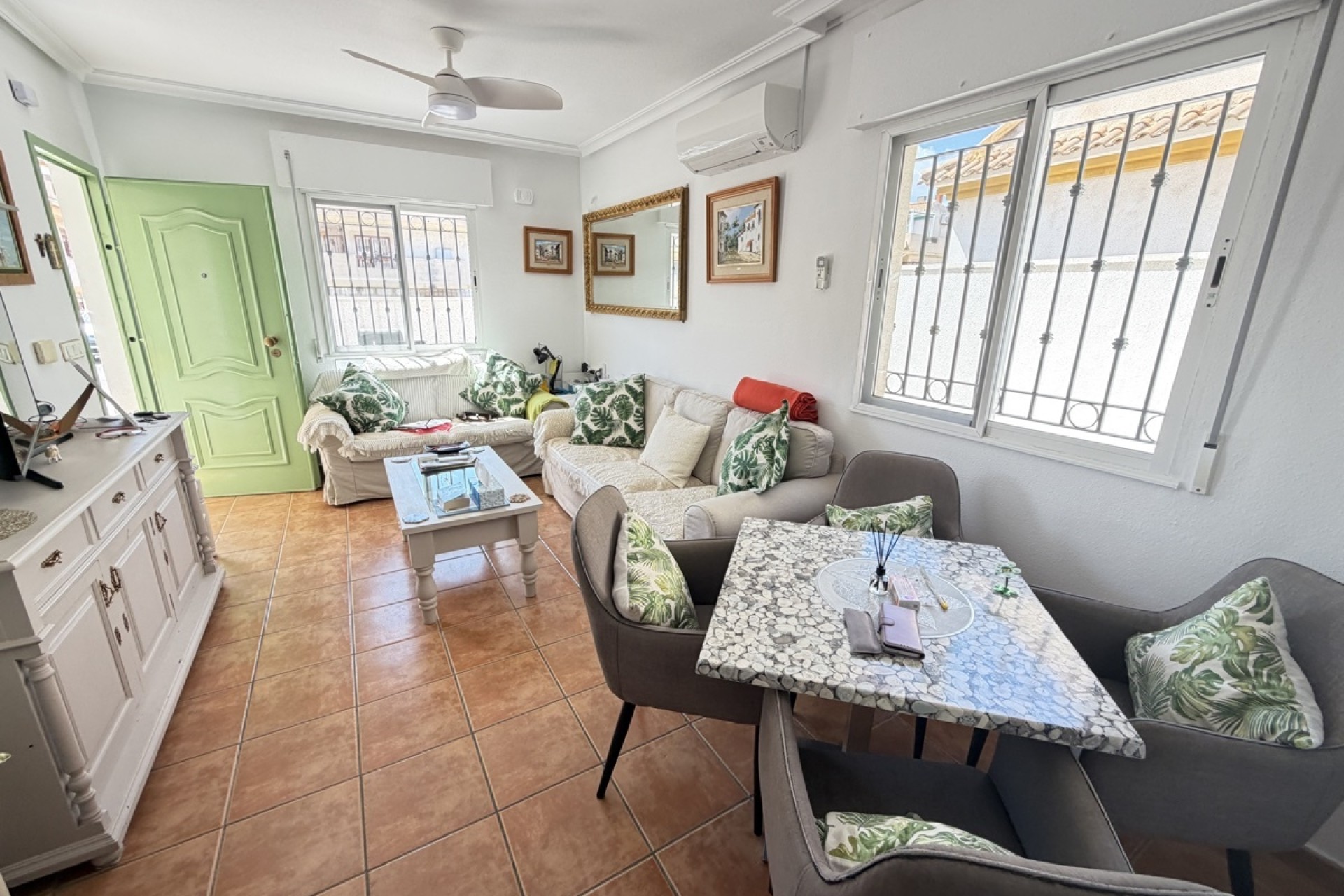 Sprzedaż - Apartament / Mieszkanie -
La Zenia