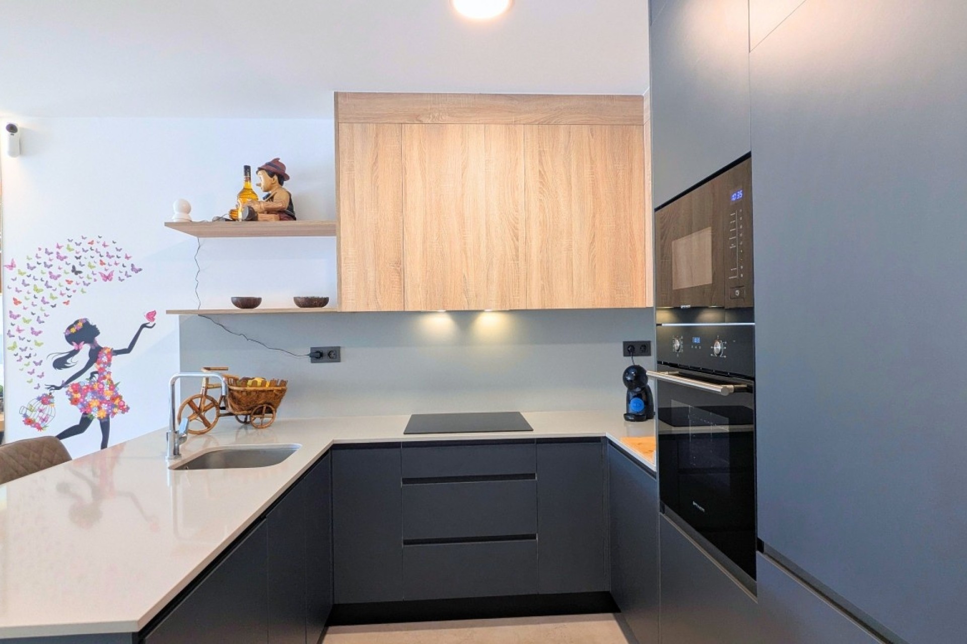 Sprzedaż - Apartament / Mieszkanie -
Lo Crispin