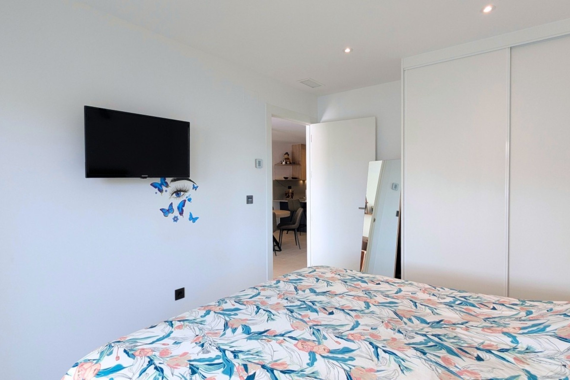Sprzedaż - Apartament / Mieszkanie -
Lo Crispin