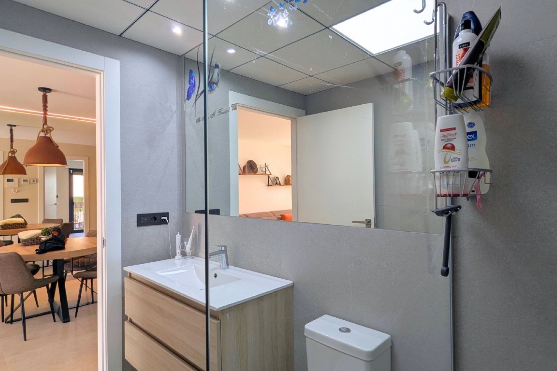 Sprzedaż - Apartament / Mieszkanie -
Lo Crispin