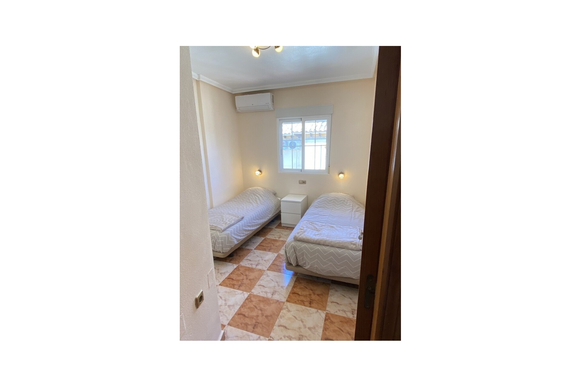 Sprzedaż - Apartament / Mieszkanie -
Lomas de Caboroig - Costa Blanca