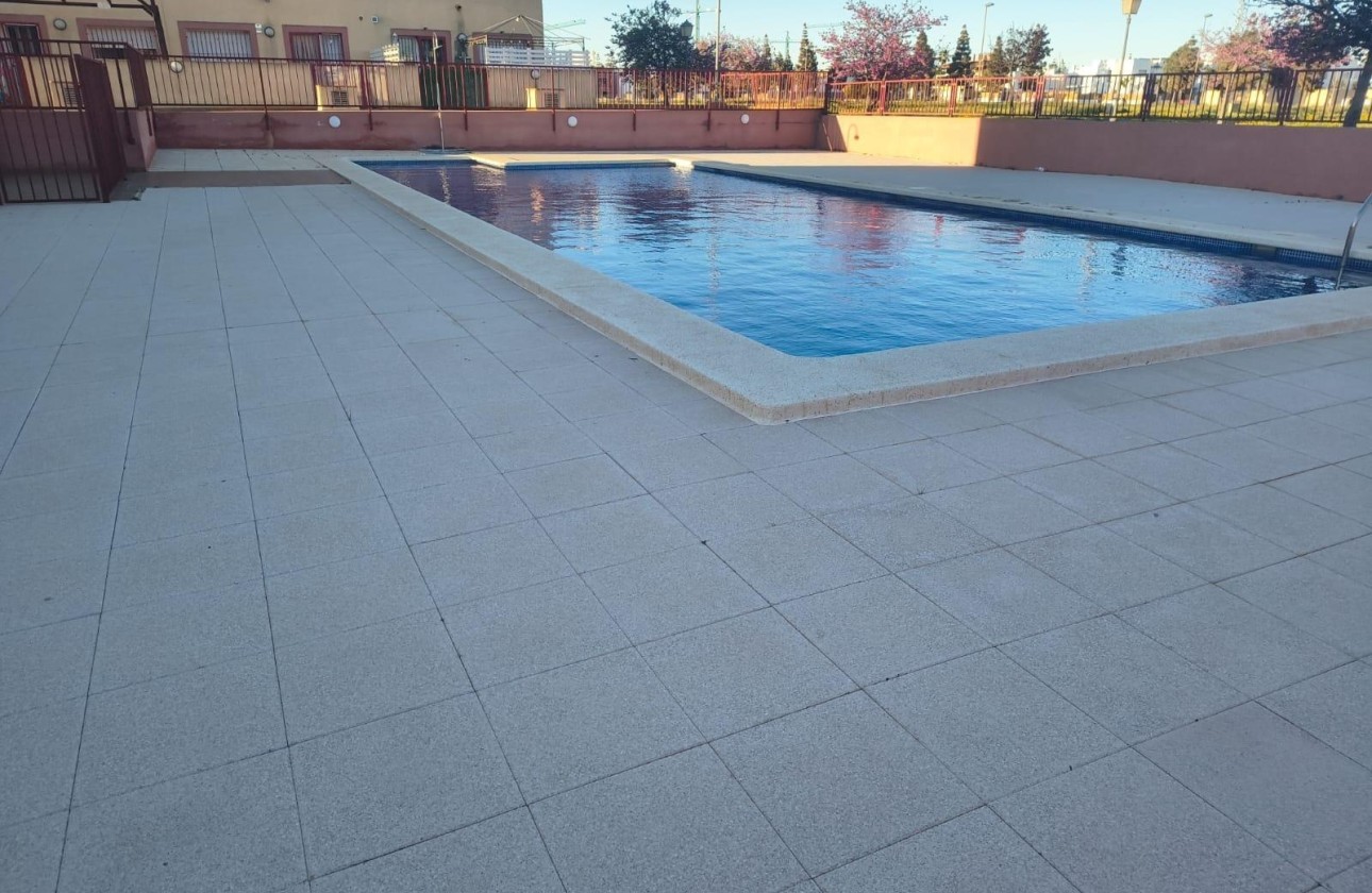 Sprzedaż - Apartament / Mieszkanie -
Los Alcazares - Serena Golf