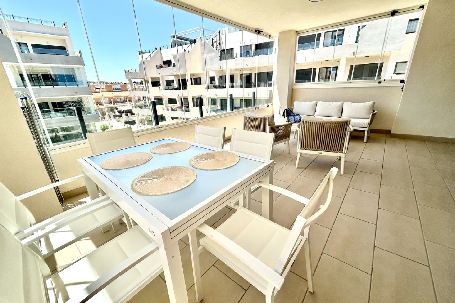 Sprzedaż - Apartament / Mieszkanie -
Los Dolses - Inland