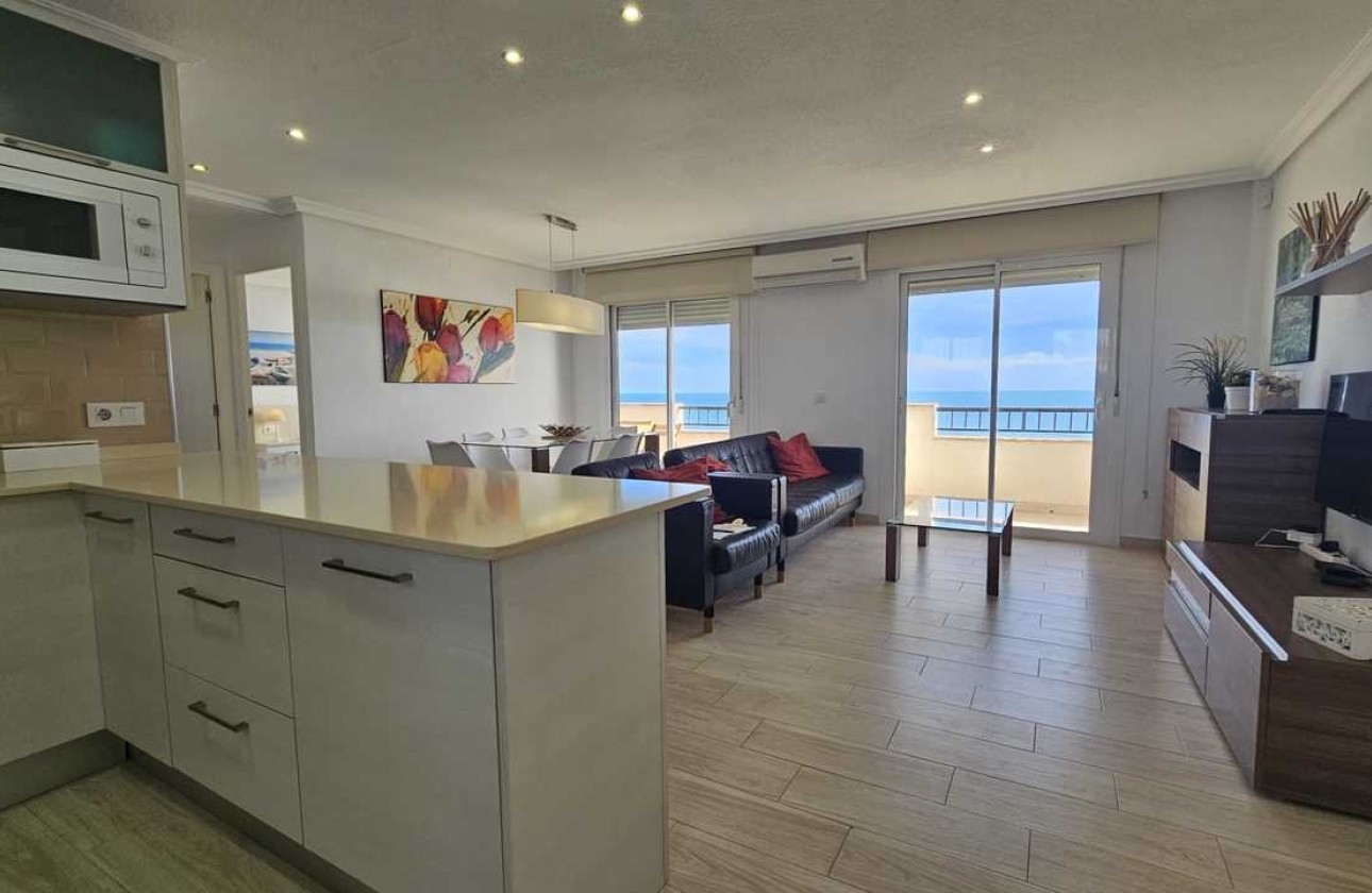 Sprzedaż - Apartament / Mieszkanie -
Mil Palmeras - Costa Blanca