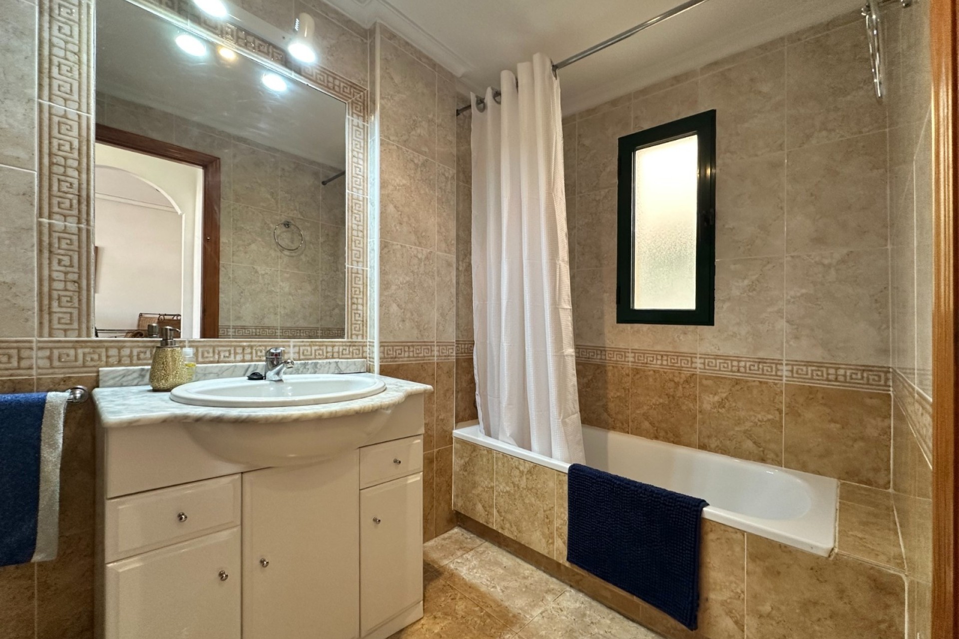 Sprzedaż - Apartament / Mieszkanie -
Orihuela Costa - Aguamarina