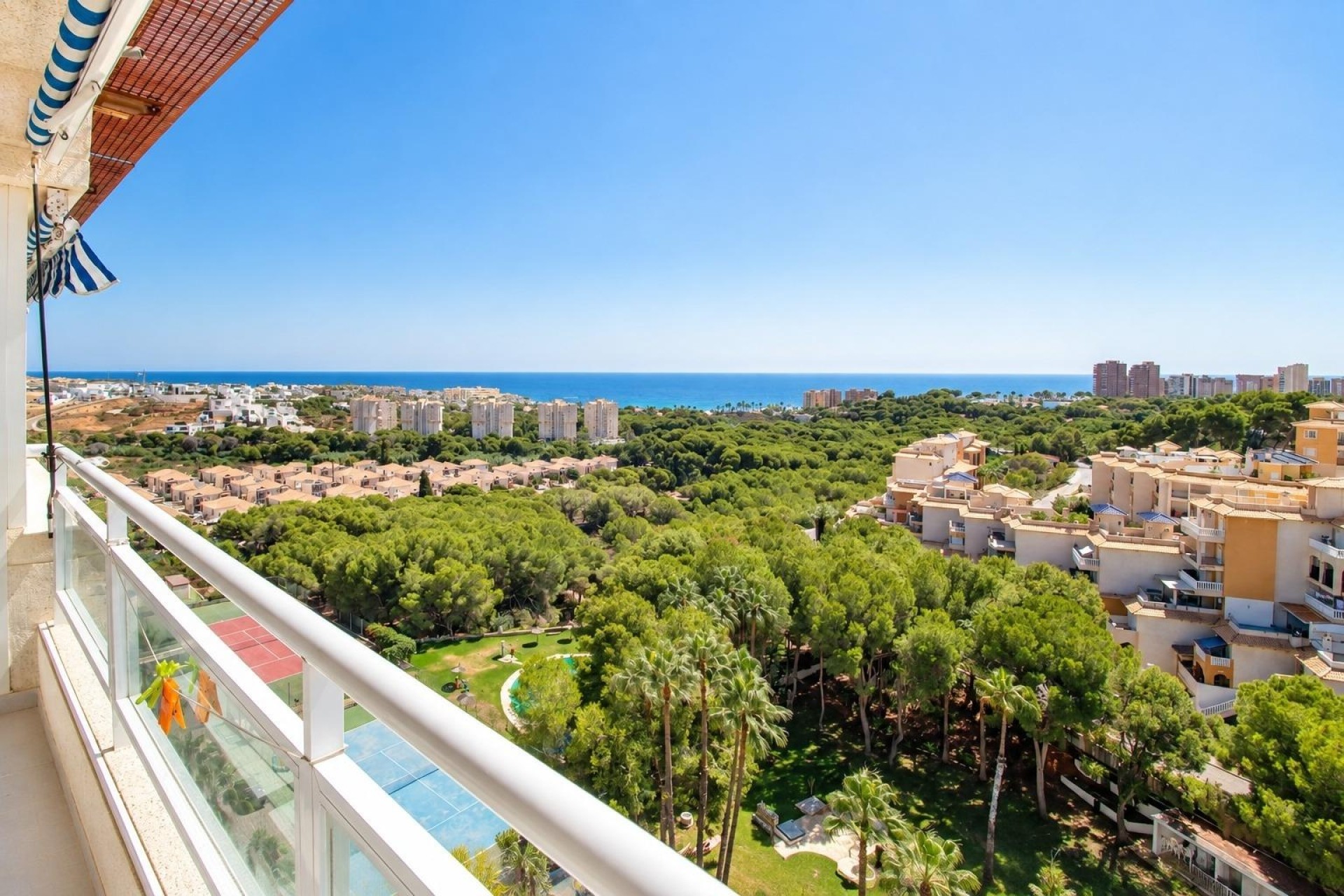 Sprzedaż - Apartament / Mieszkanie -
Orihuela Costa - Altos de Campoamor