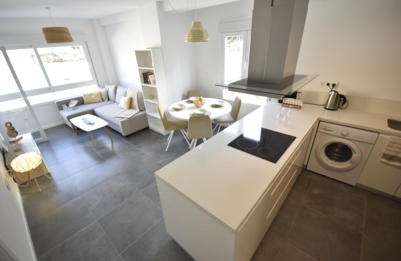 Sprzedaż - Apartament / Mieszkanie -
Orihuela Costa - Campoamor