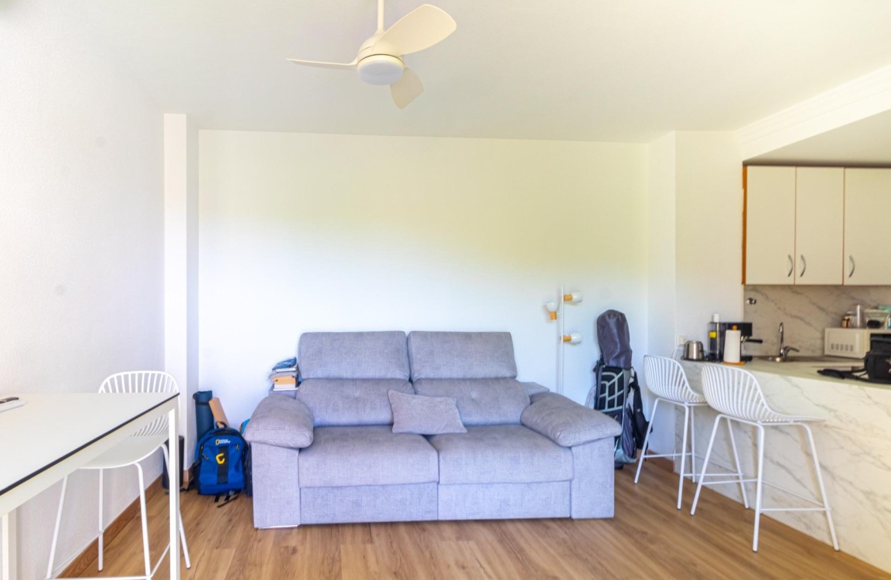 Sprzedaż - Apartament / Mieszkanie -
Orihuela Costa - Campoamor