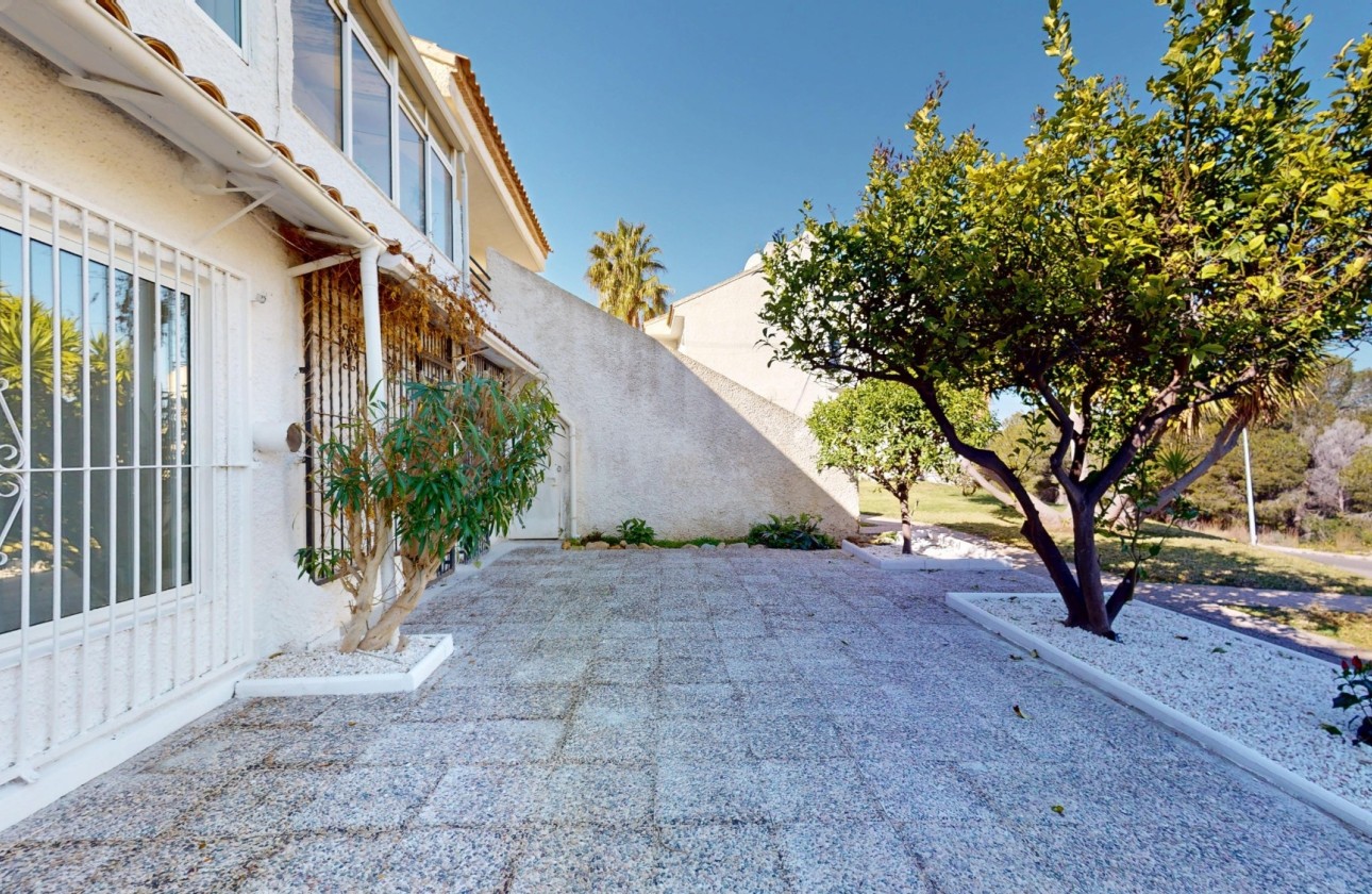 Sprzedaż - Apartament / Mieszkanie -
Orihuela Costa - Costa Blanca