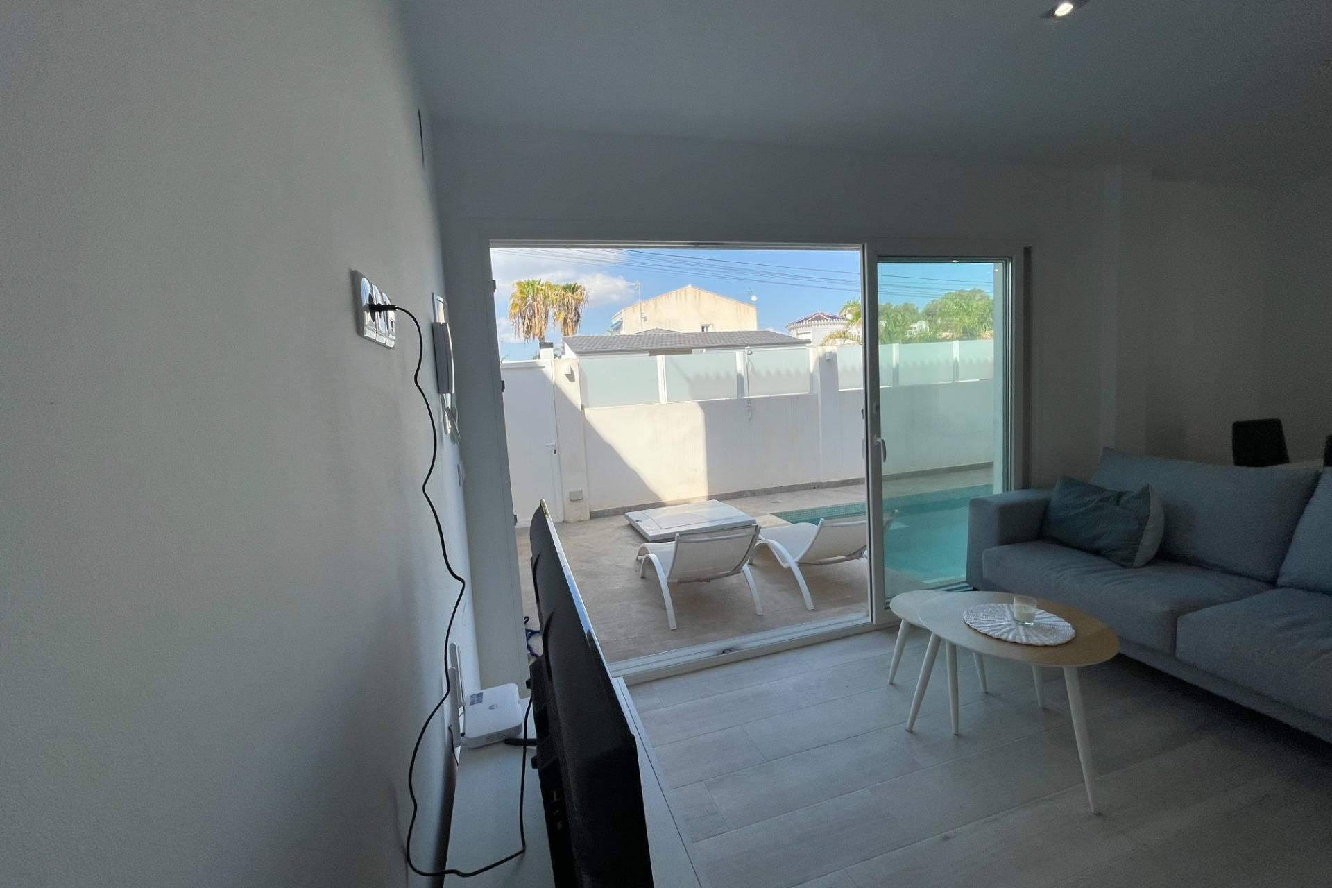 Sprzedaż - Apartament / Mieszkanie -
Orihuela Costa - La Regia