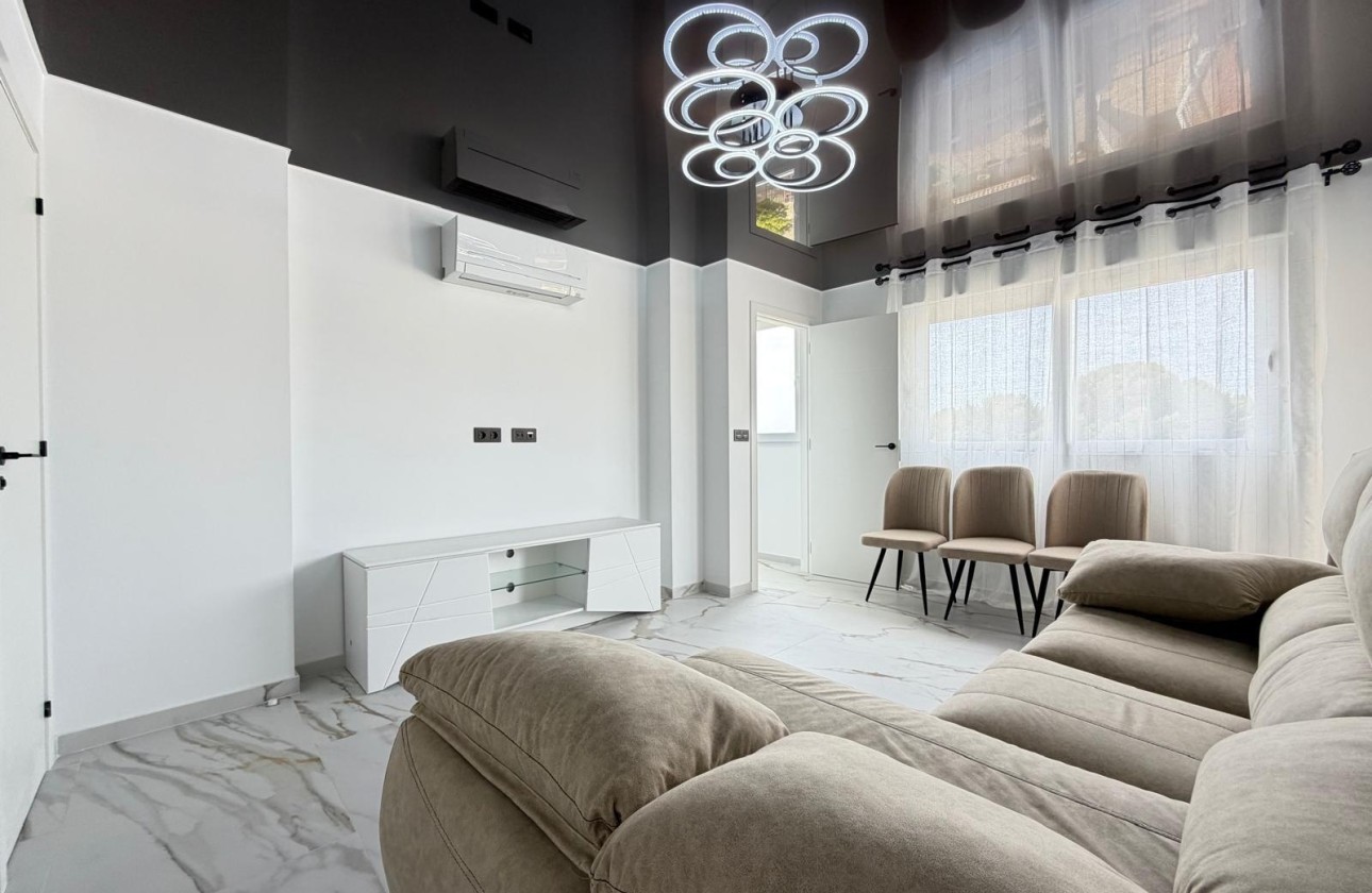 Sprzedaż - Apartament / Mieszkanie -
Orihuela Costa - La Zenia