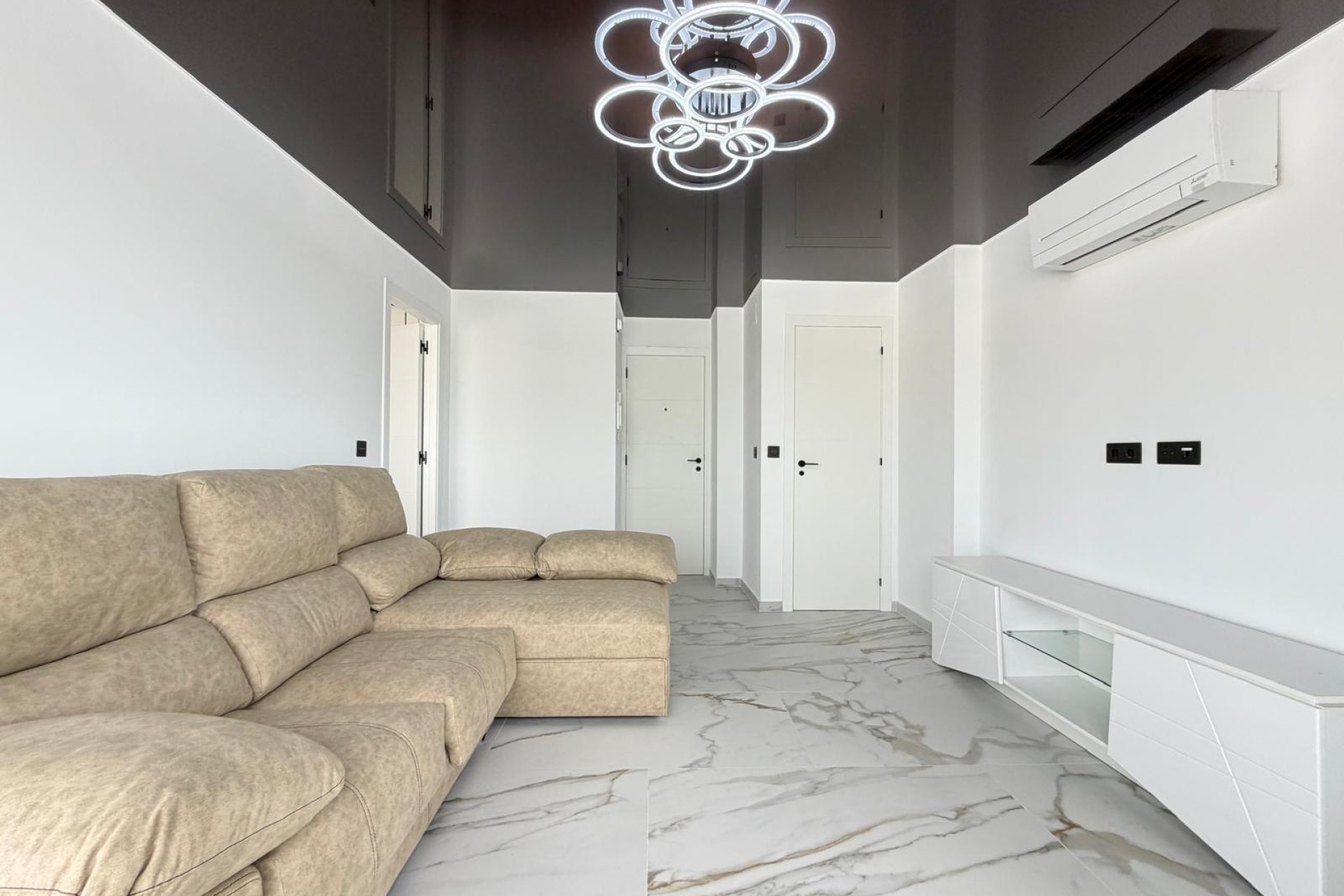 Sprzedaż - Apartament / Mieszkanie -
Orihuela Costa - La Zenia