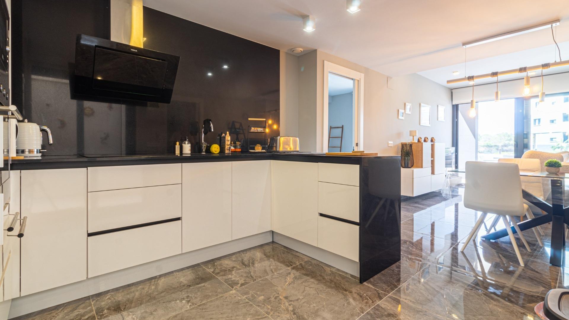 Sprzedaż - Apartament mieszkanie -
Orihuela Costa - Los Almendros-La Florida