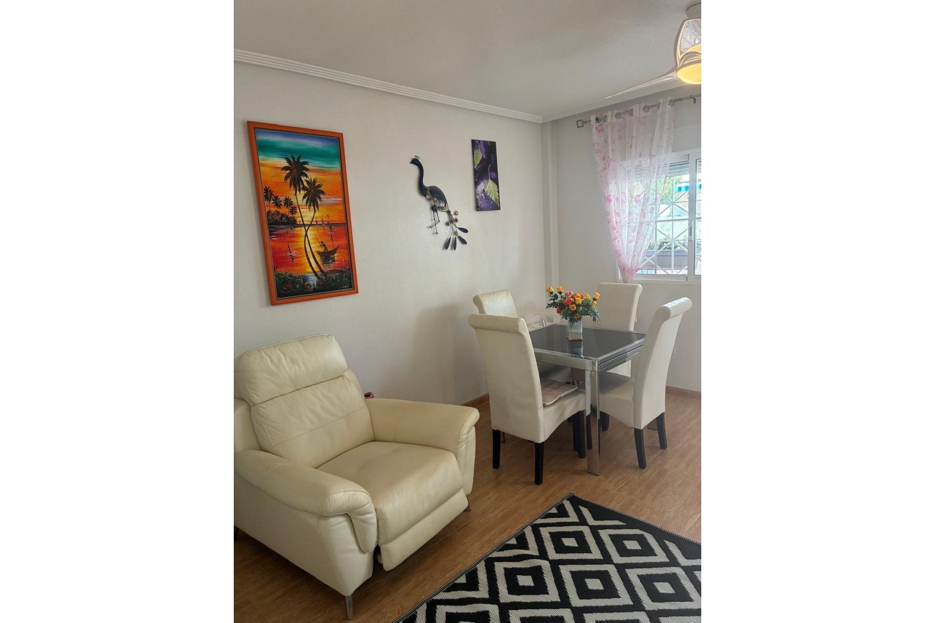 Sprzedaż - Apartament / Mieszkanie -
Orihuela Costa - Los Almendros-la Florida