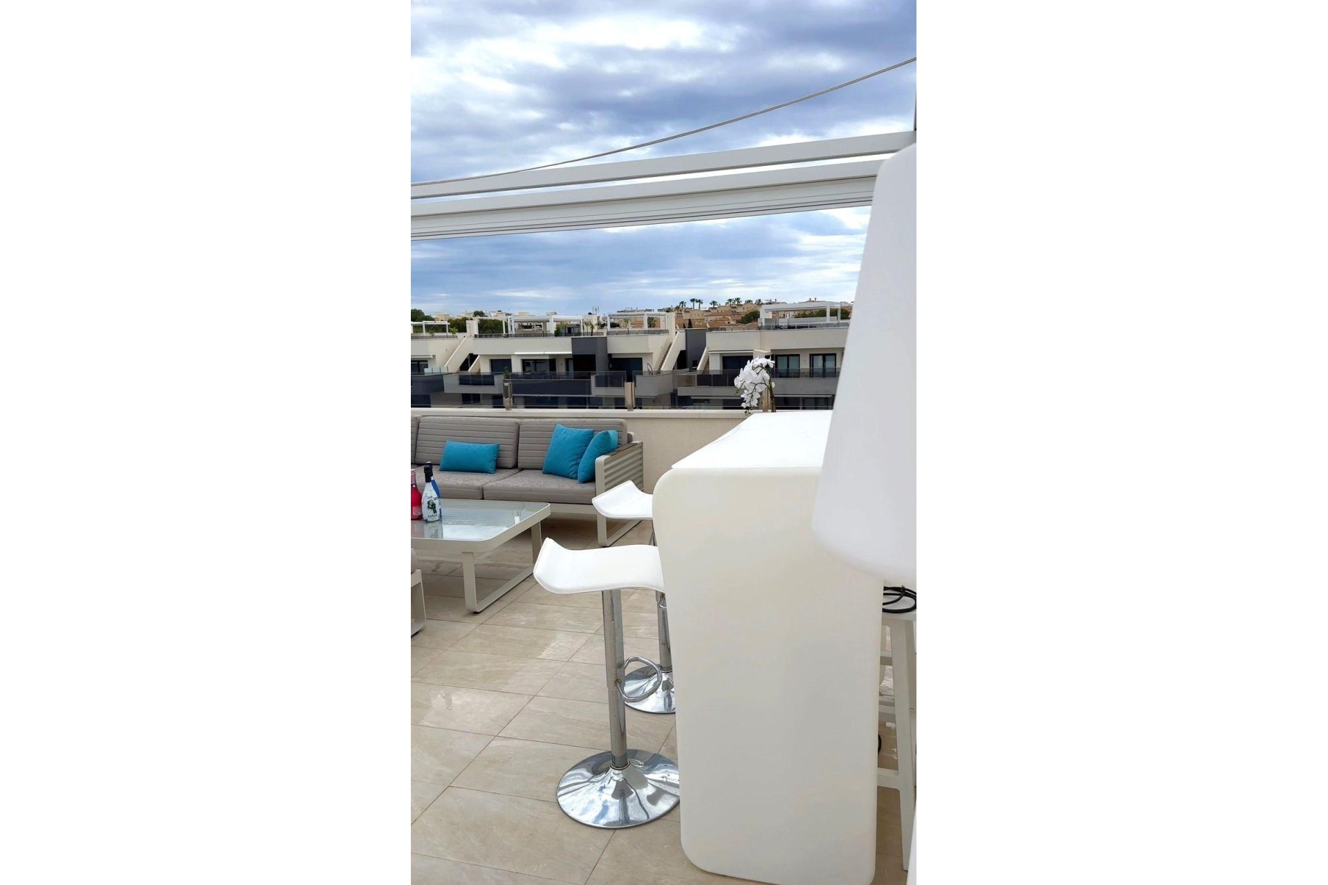 Sprzedaż - Apartament / Mieszkanie -
Orihuela Costa - Los Almendros-la Florida