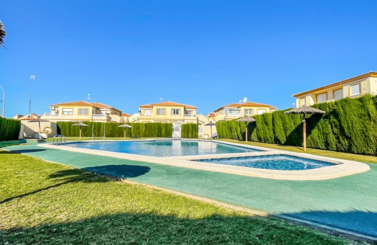 Sprzedaż - Apartament / Mieszkanie -
Orihuela Costa - Playa Flamenca