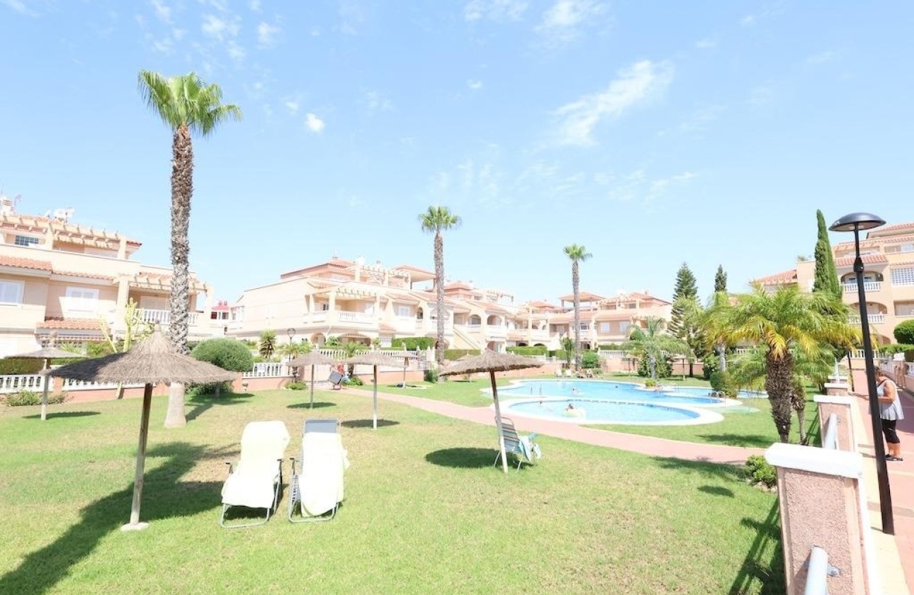 Sprzedaż - Apartament / Mieszkanie -
Orihuela Costa - Punta Prima