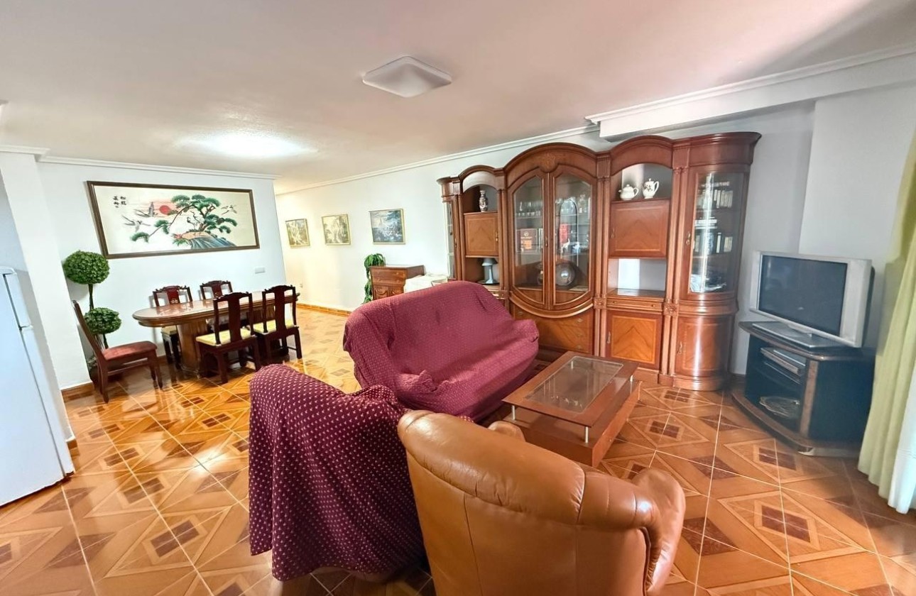 Sprzedaż - Apartament / Mieszkanie -
Orihuela Costa - Punta Prima