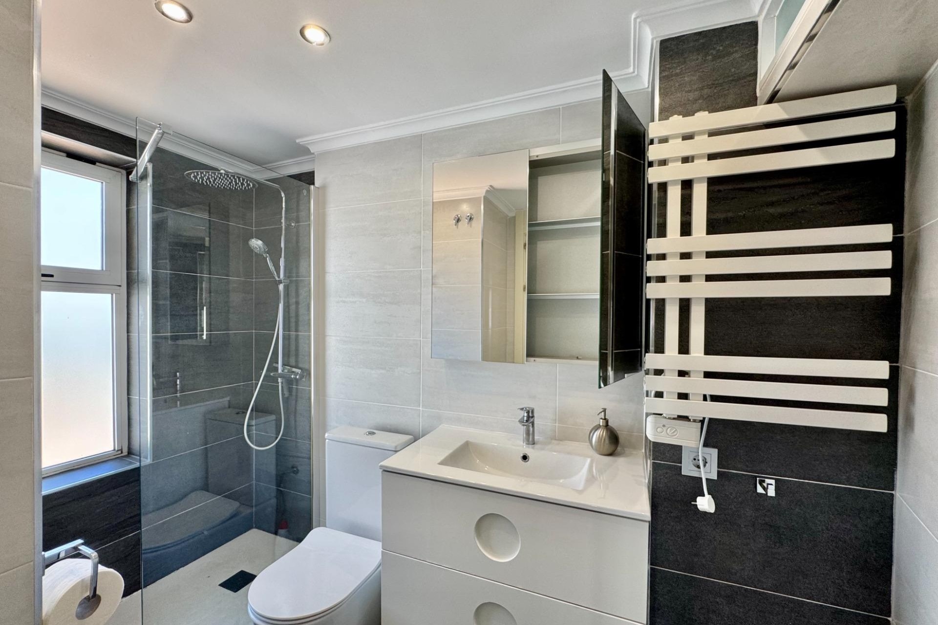 Sprzedaż - Apartament / Mieszkanie -
Orihuela Costa - Punta Prima