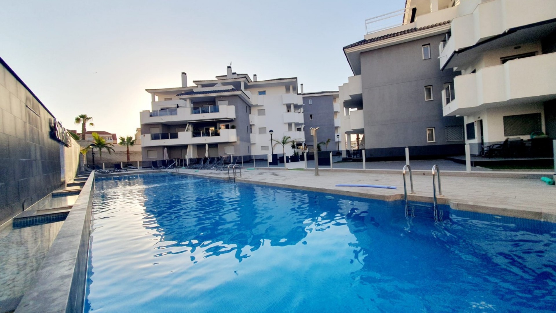 Sprzedaż - Apartament mieszkanie -
Orihuela Costa - Villamartín-Las Filipinas