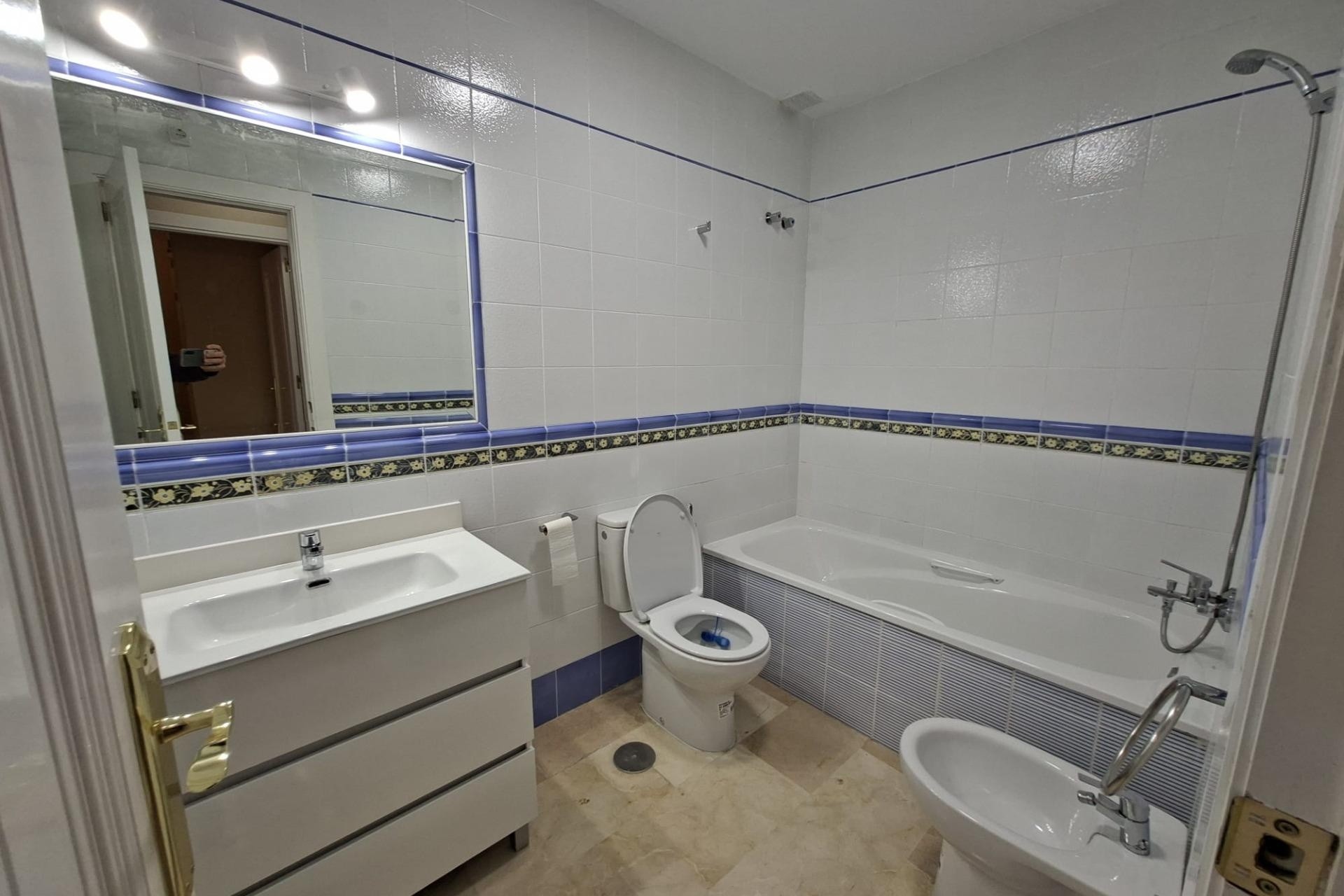 Sprzedaż - Apartament / Mieszkanie -
Orihuela Costa - Villamartín-Las Filipinas