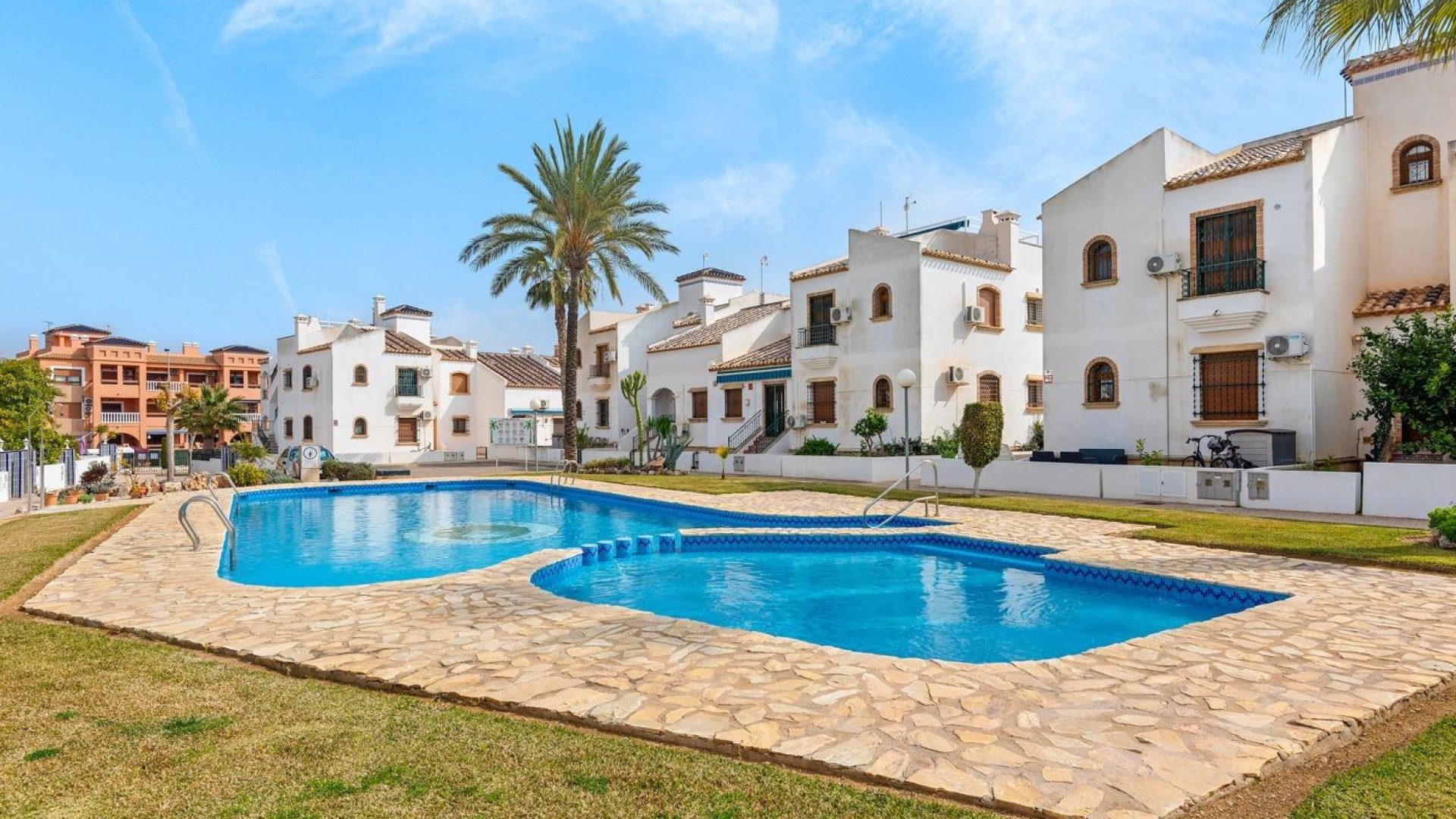 Sprzedaż - Apartament mieszkanie -
Orihuela Costa - Villamartín