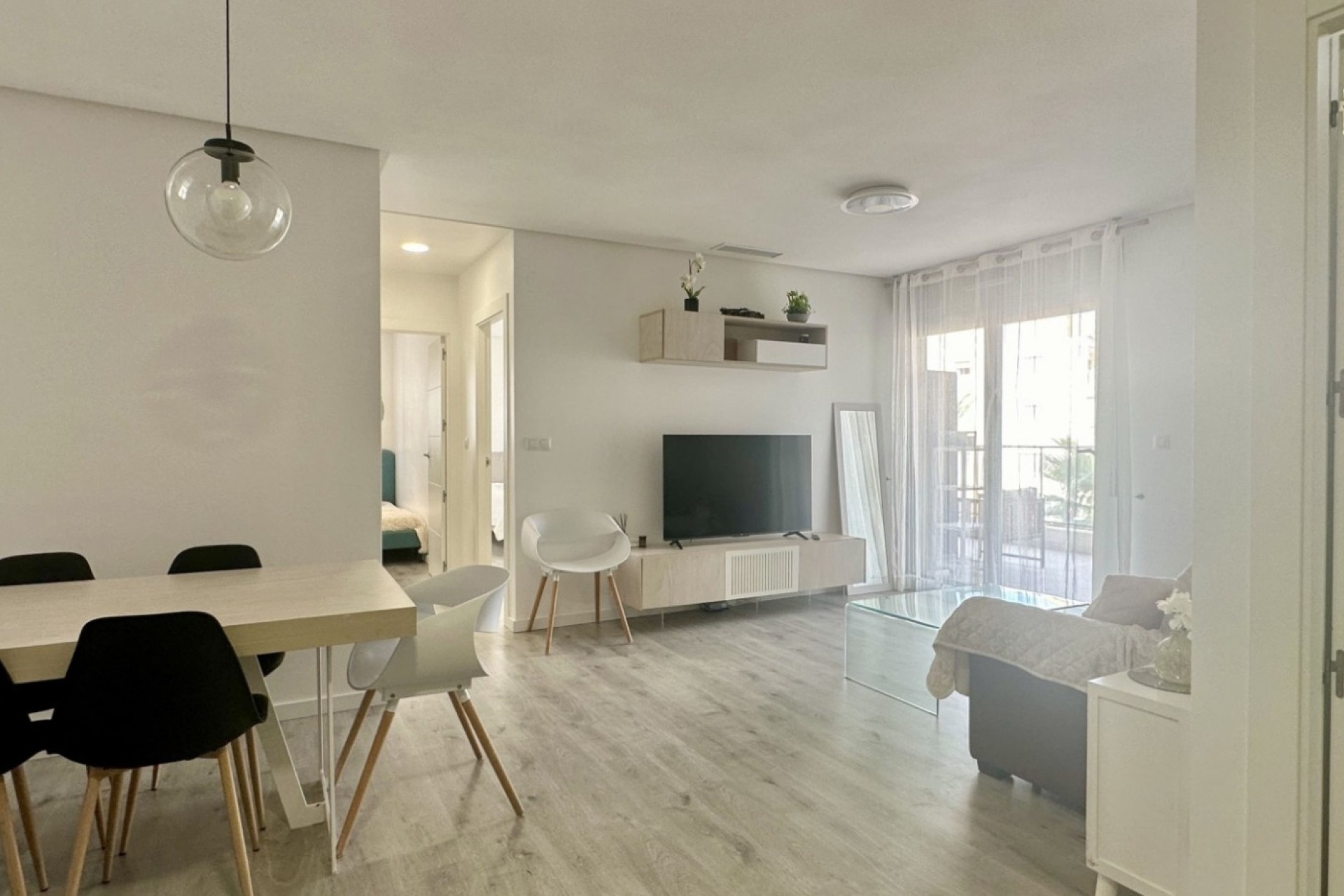 Sprzedaż - Apartament / Mieszkanie -
Orihuela Costa - Villamartín