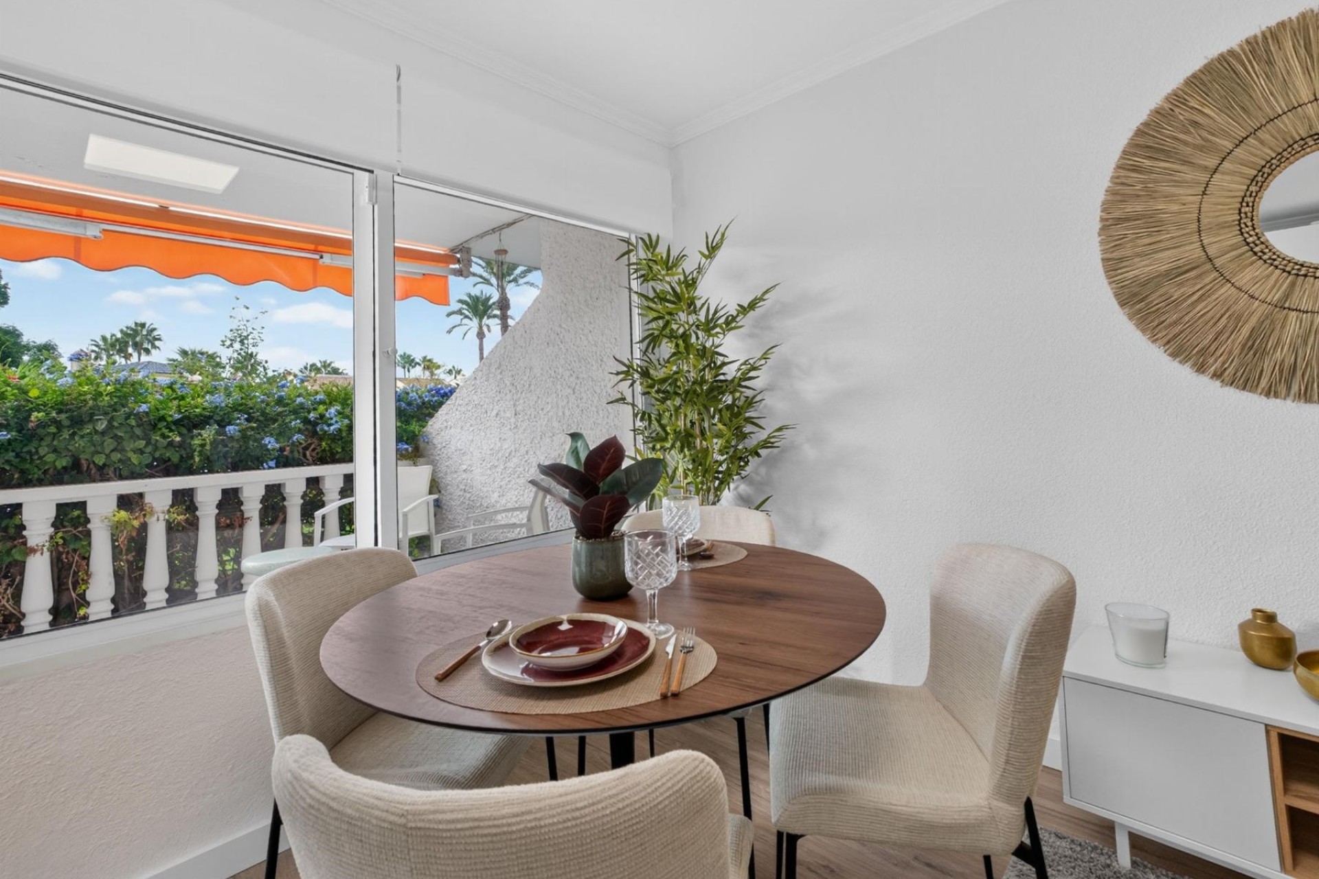 Sprzedaż - Apartament / Mieszkanie -
Orihuela Costa - Villamartín
