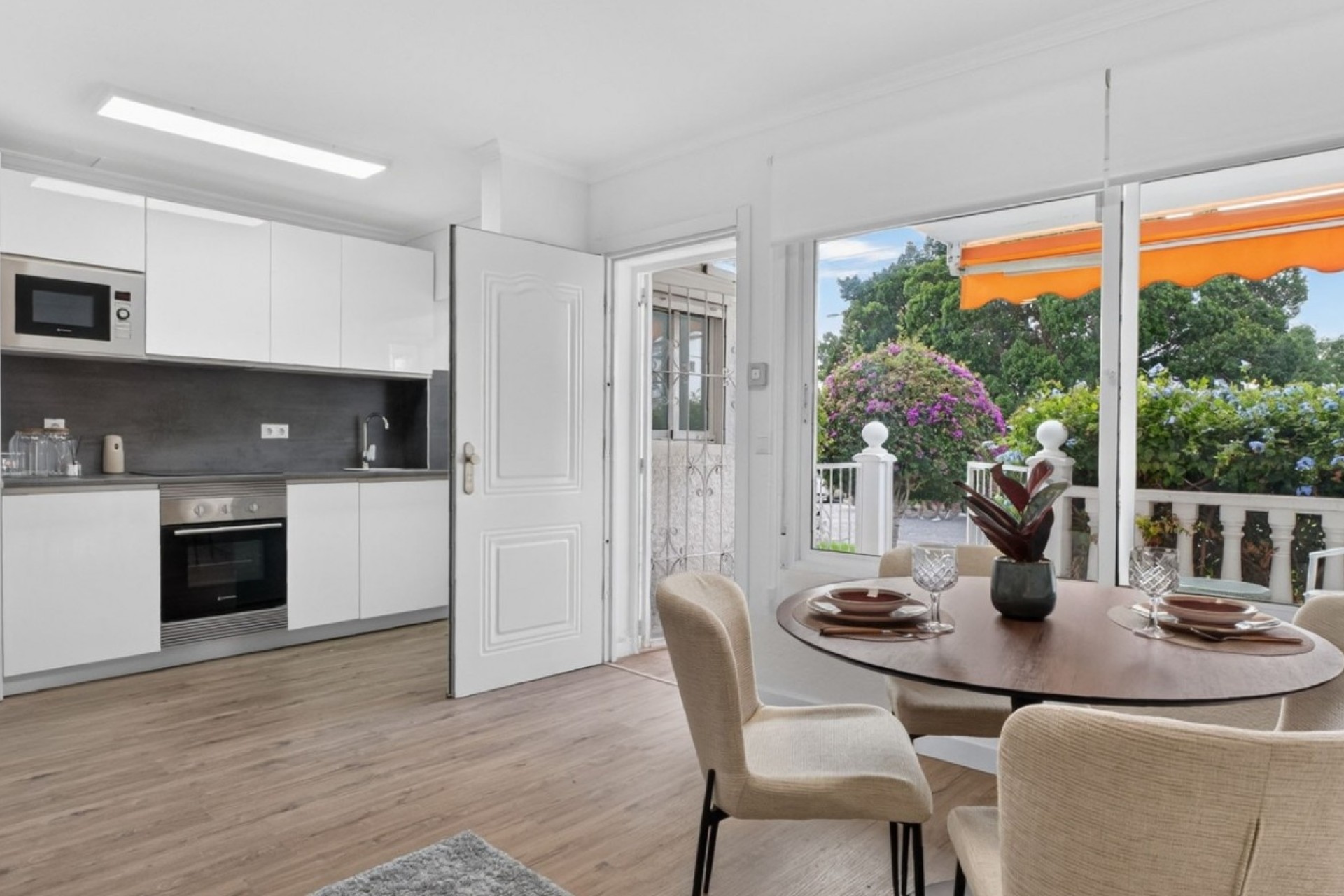 Sprzedaż - Apartament / Mieszkanie -
Orihuela Costa - Villamartín