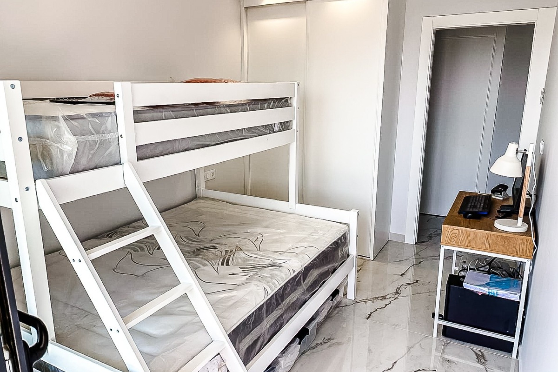 Sprzedaż - Apartament / Mieszkanie -
Orihuela Costa