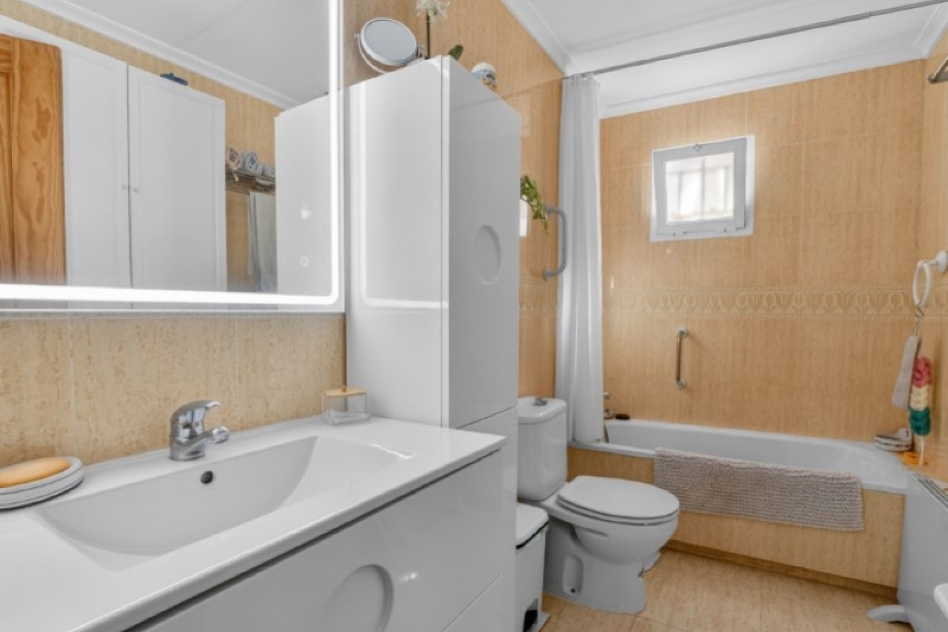 Sprzedaż - Apartament / Mieszkanie -
Orihuela - Inland