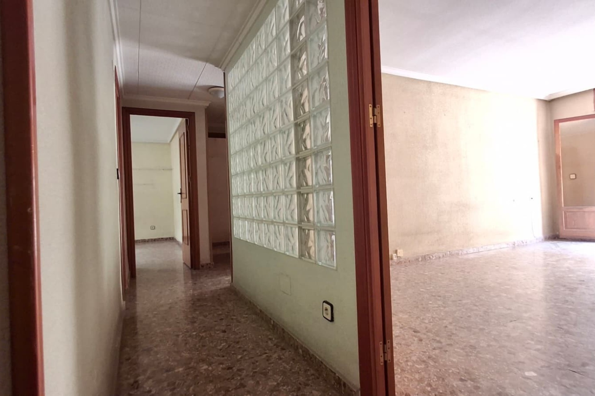 Sprzedaż - Apartament / Mieszkanie -
Orihuela - Zona Centro