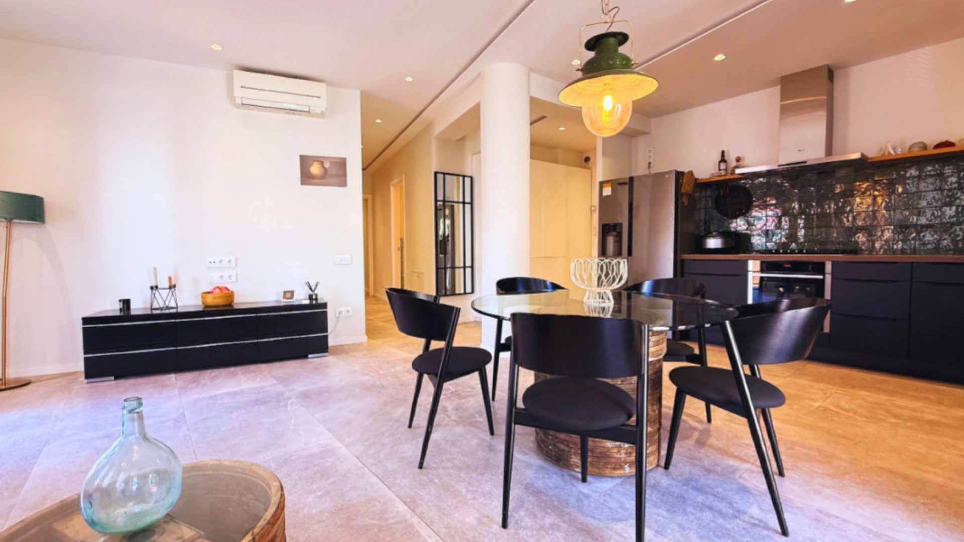 Sprzedaż - Apartament mieszkanie -
Palma - Ponent
