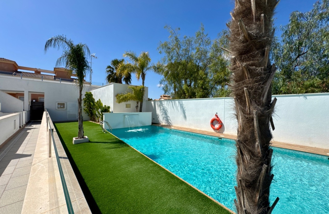 Sprzedaż - Apartament / Mieszkanie -
Pilar de la Horadada - Costa Blanca