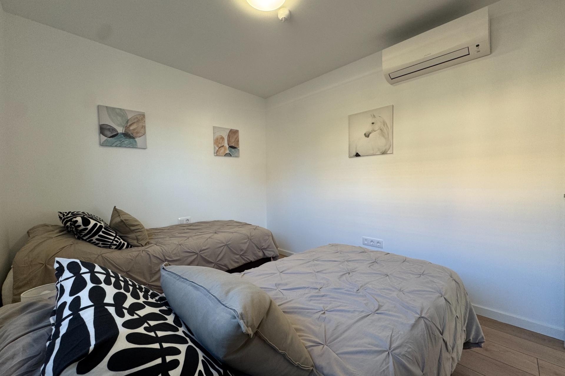 Sprzedaż - Apartament / Mieszkanie -
Pilar de la Horadada - RioMar