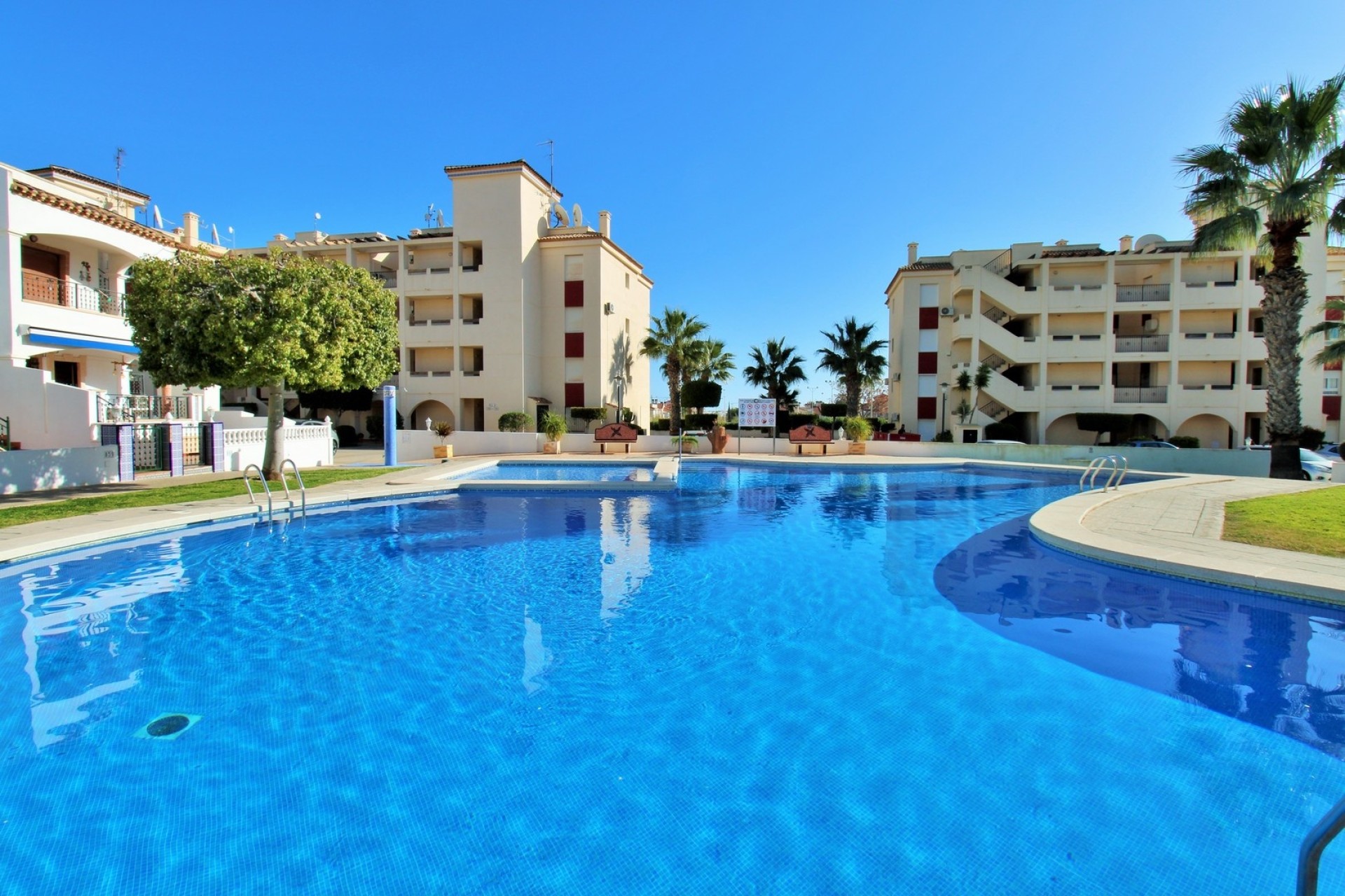 Sprzedaż - Apartament / Mieszkanie -
Playa Flamenca