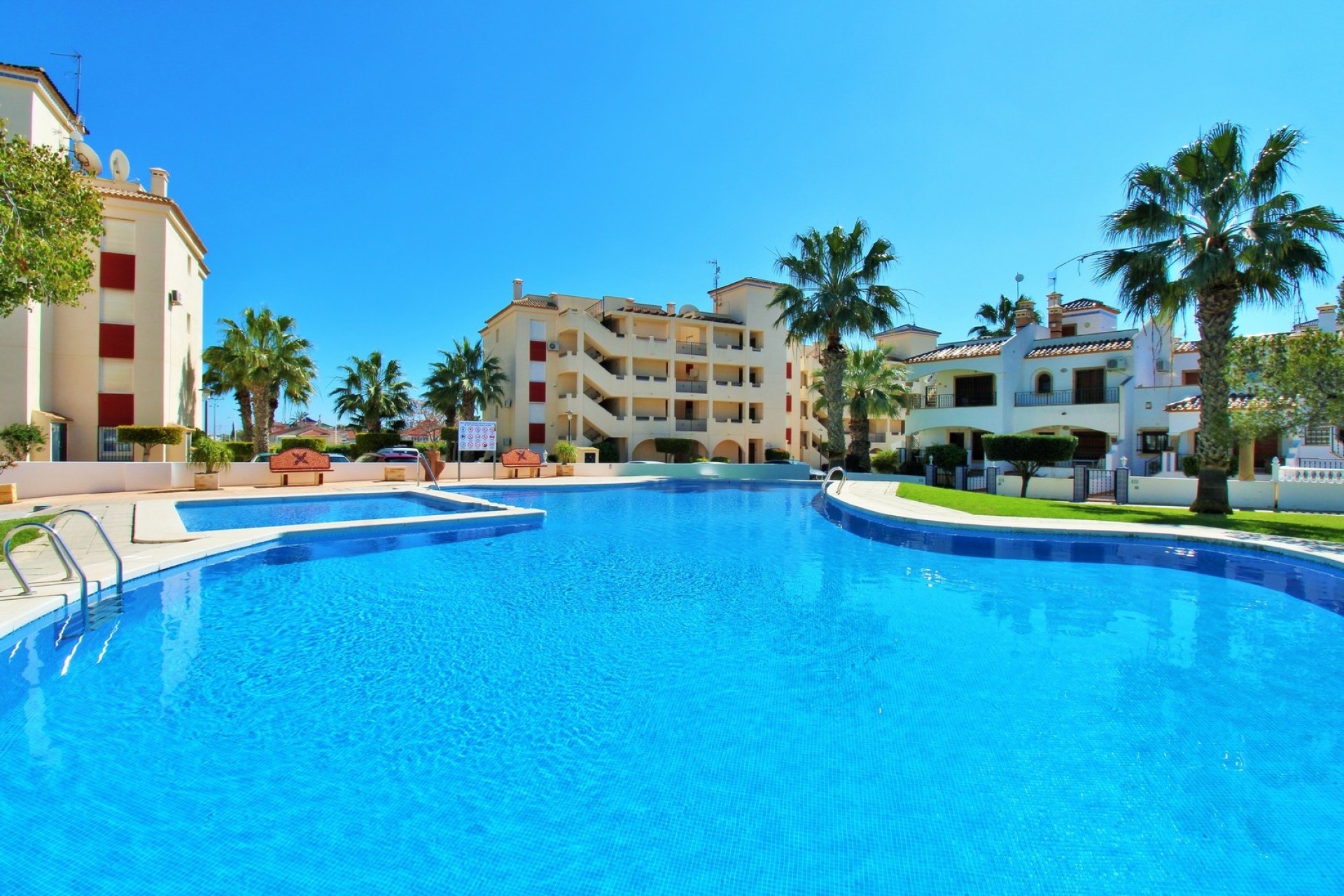 Sprzedaż - Apartament / Mieszkanie -
Playa Flamenca