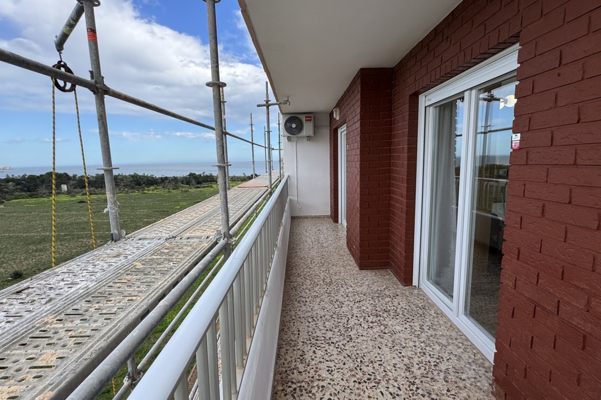 Sprzedaż - Apartament / Mieszkanie -
Punta Prima - Costa Blanca