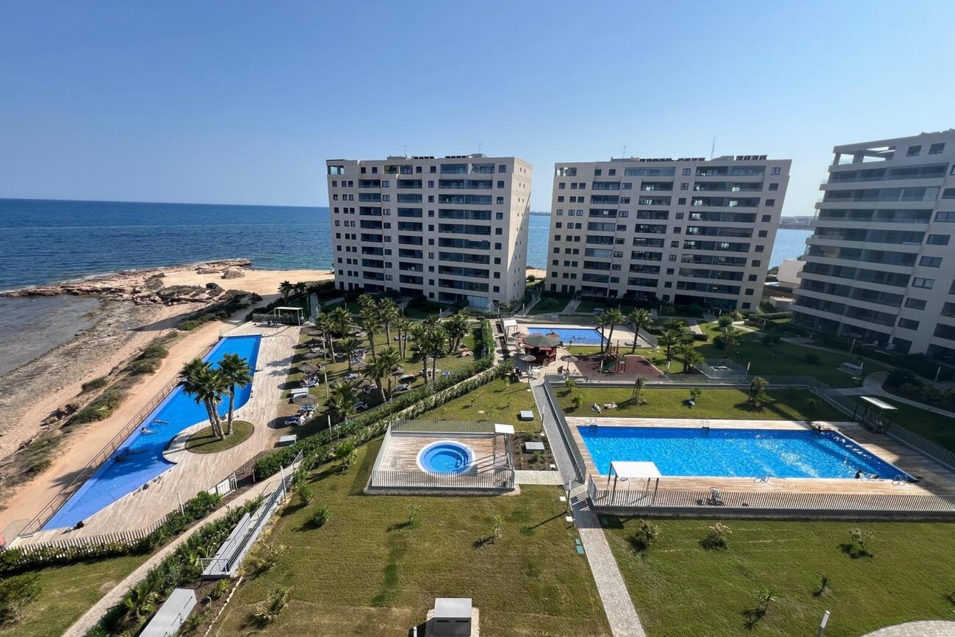 Sprzedaż - Apartament / Mieszkanie -
Punta Prima - Orihuela Costa