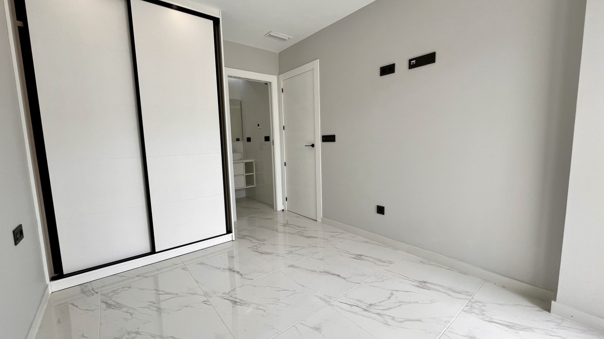 Sprzedaż - Apartament mieszkanie -
Punta Prima